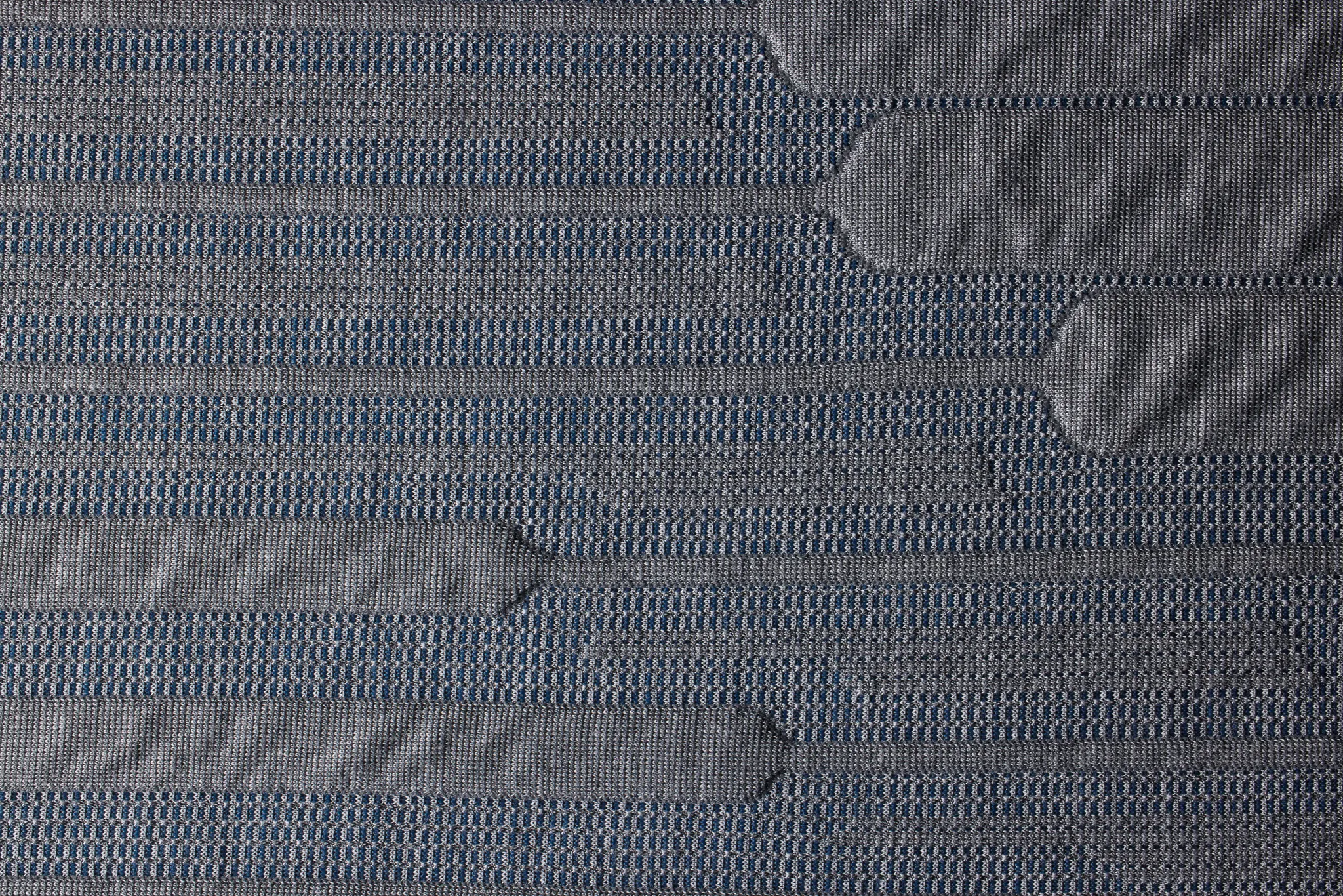 Kevin Charles By Sealy Hybrid Medium Mattress Set