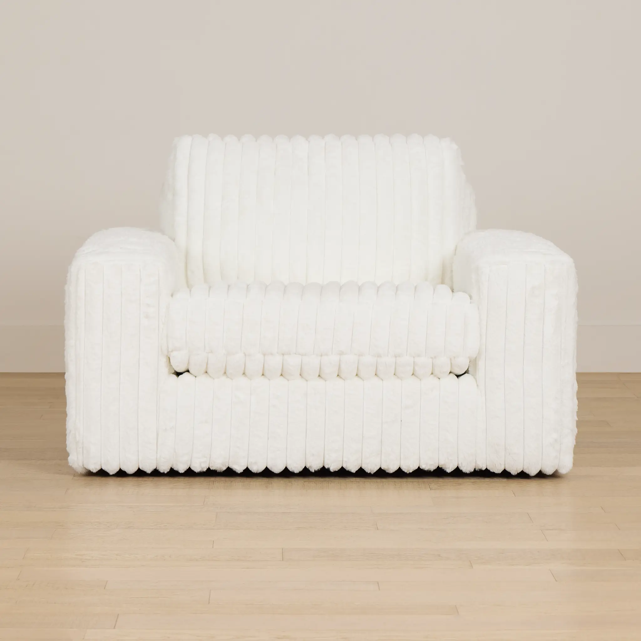 Teddy White Fabric Oversized Chair Teddy White Fabric Oversized Chair