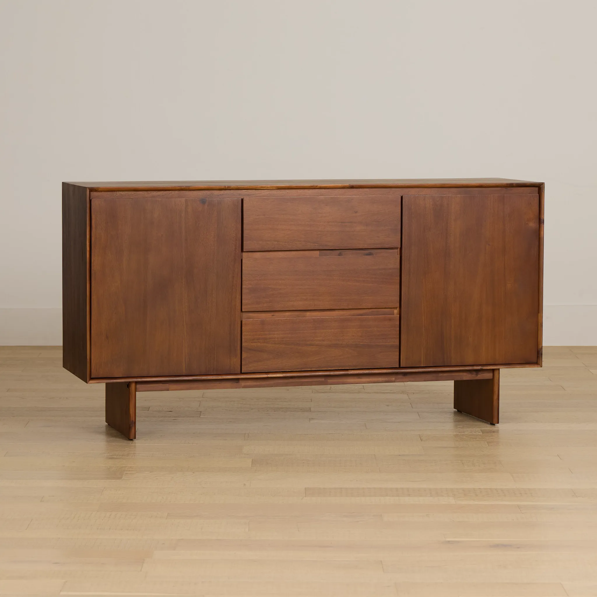 Bowery Dark Tone Server