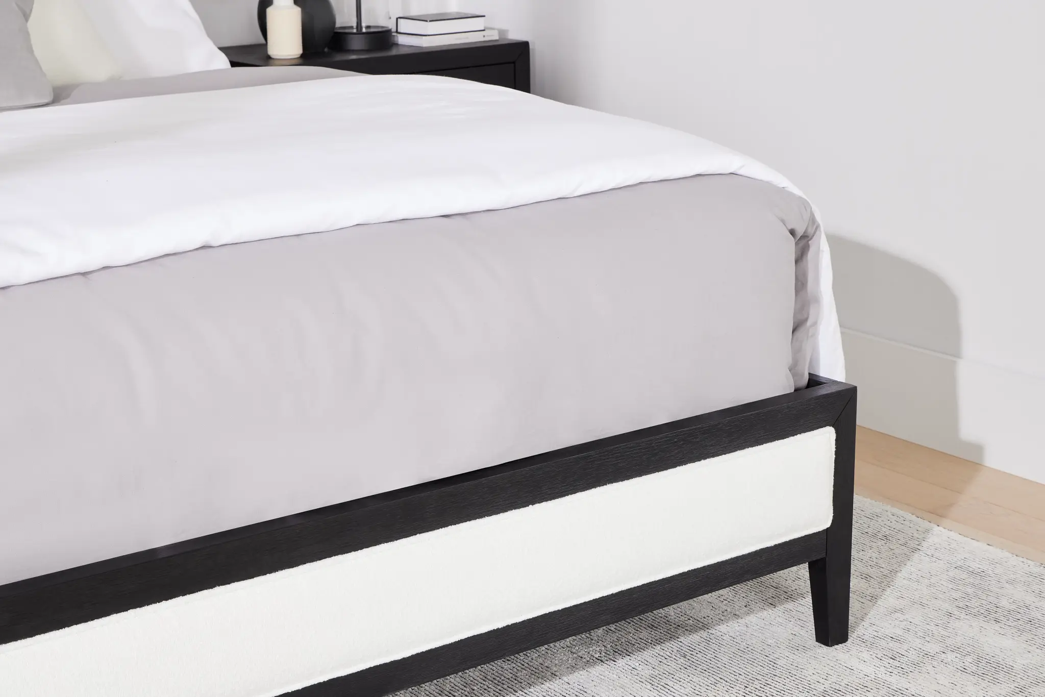 Alden Black Uph Platform Bed Alden Black Uph Platform Bed