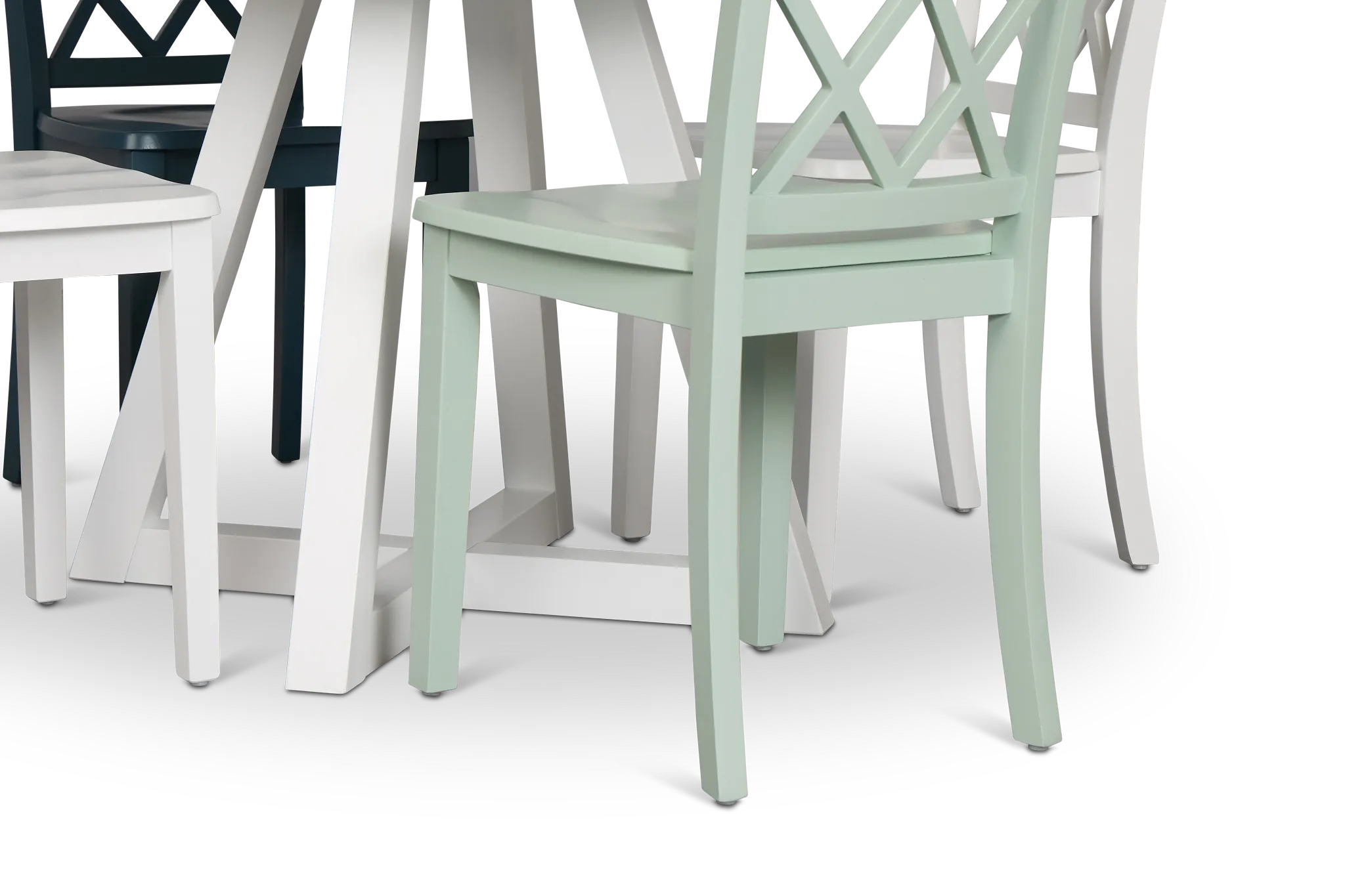 Edgartown Two-tone Round Table & Mixed Chairs