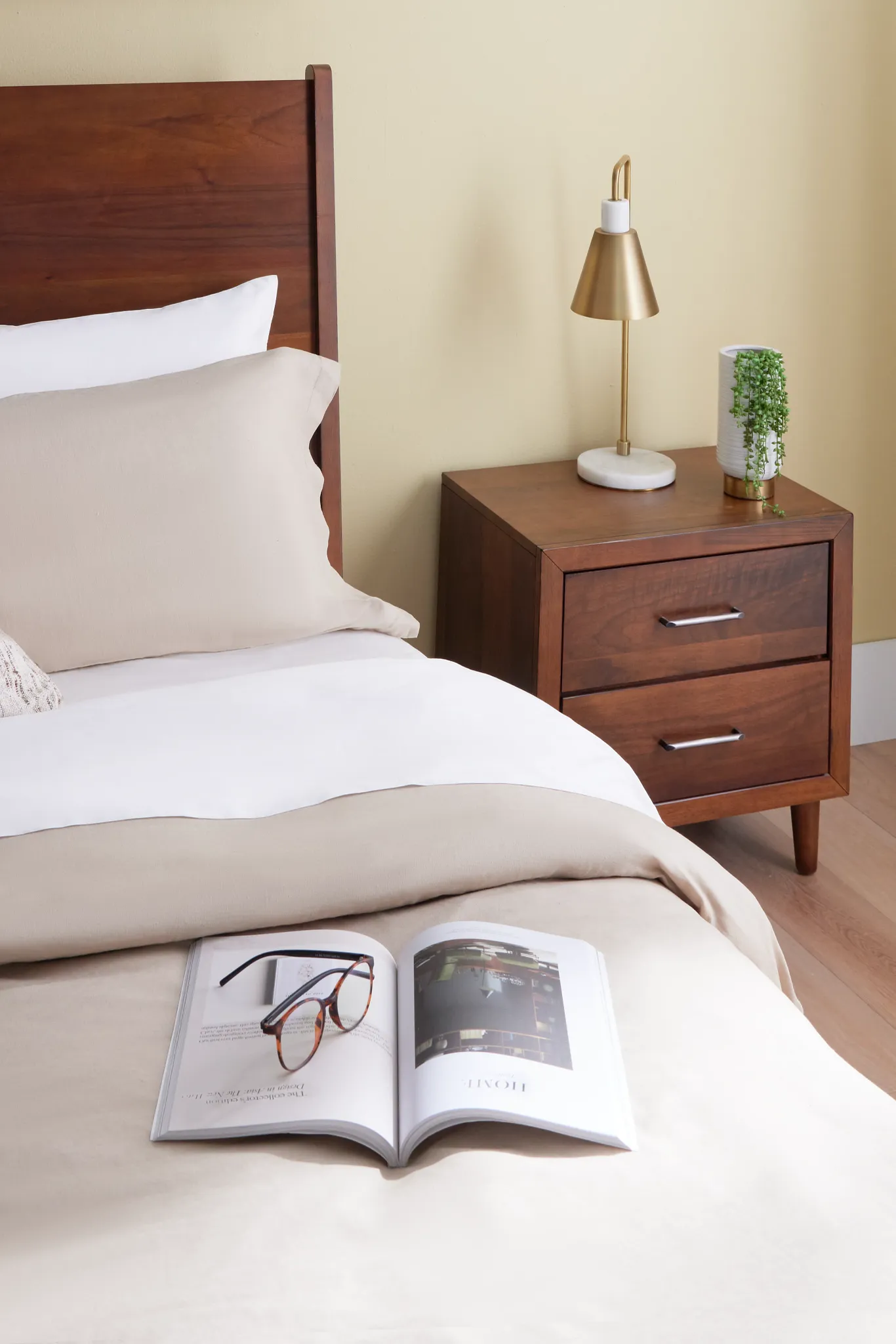 Palmdale Dark Tone Platform Bed