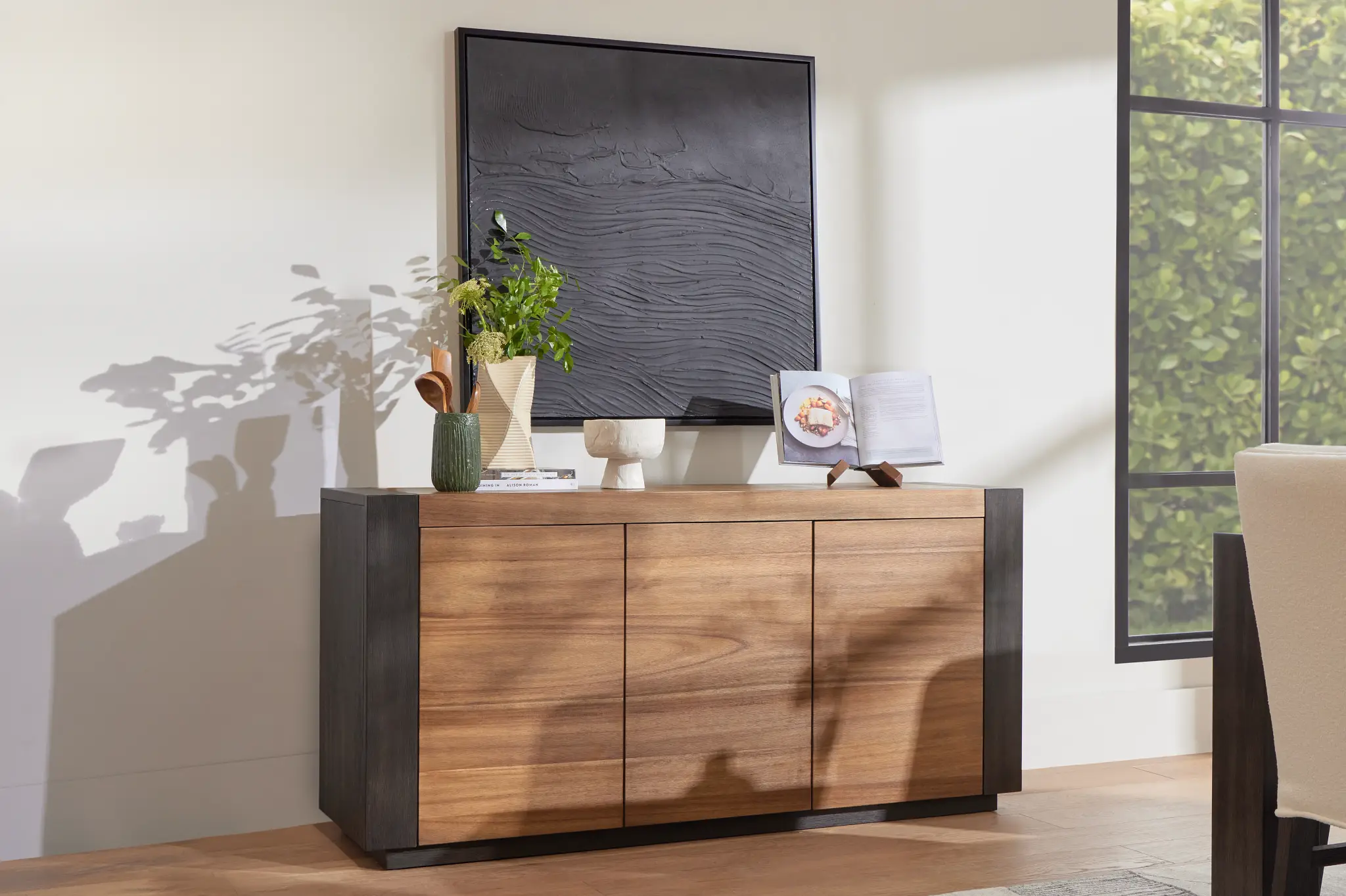 Jackson Two-tone Server Jackson Two-tone Server