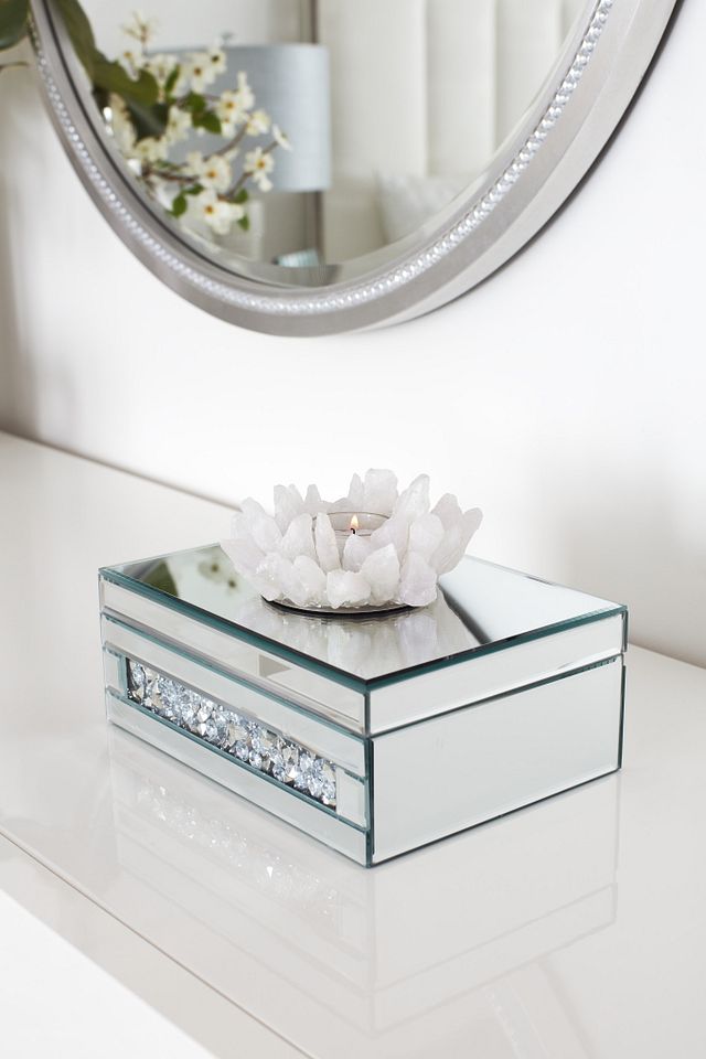 Santino White Dresser