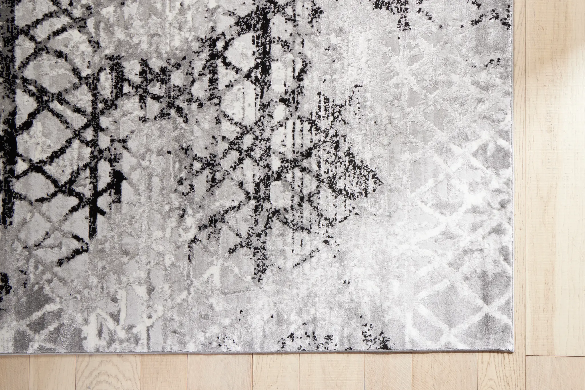 Venice Black 5x8 Area Rug Venice Black 5x8 Area Rug