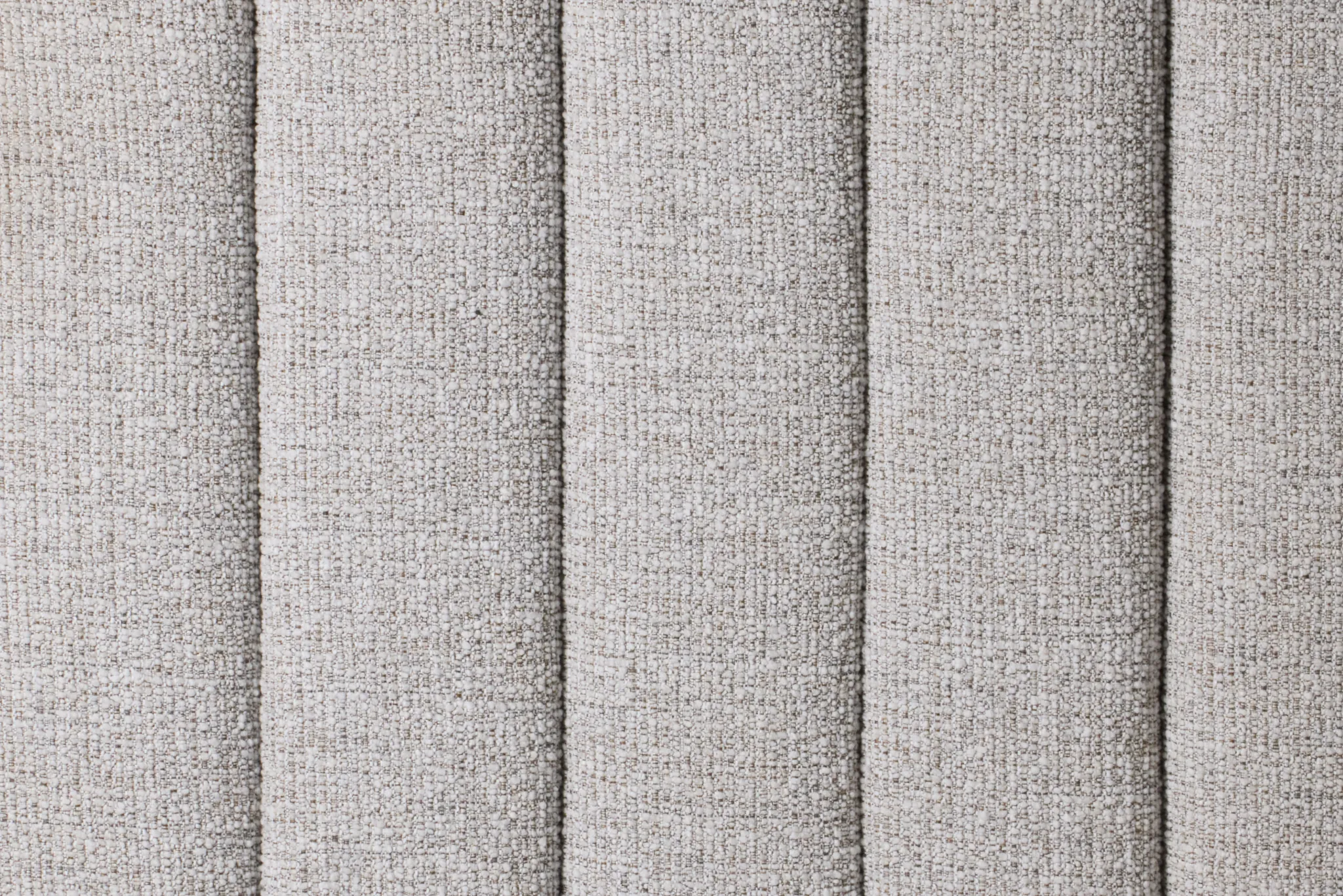 Nomad Gray Uph Spread Bed