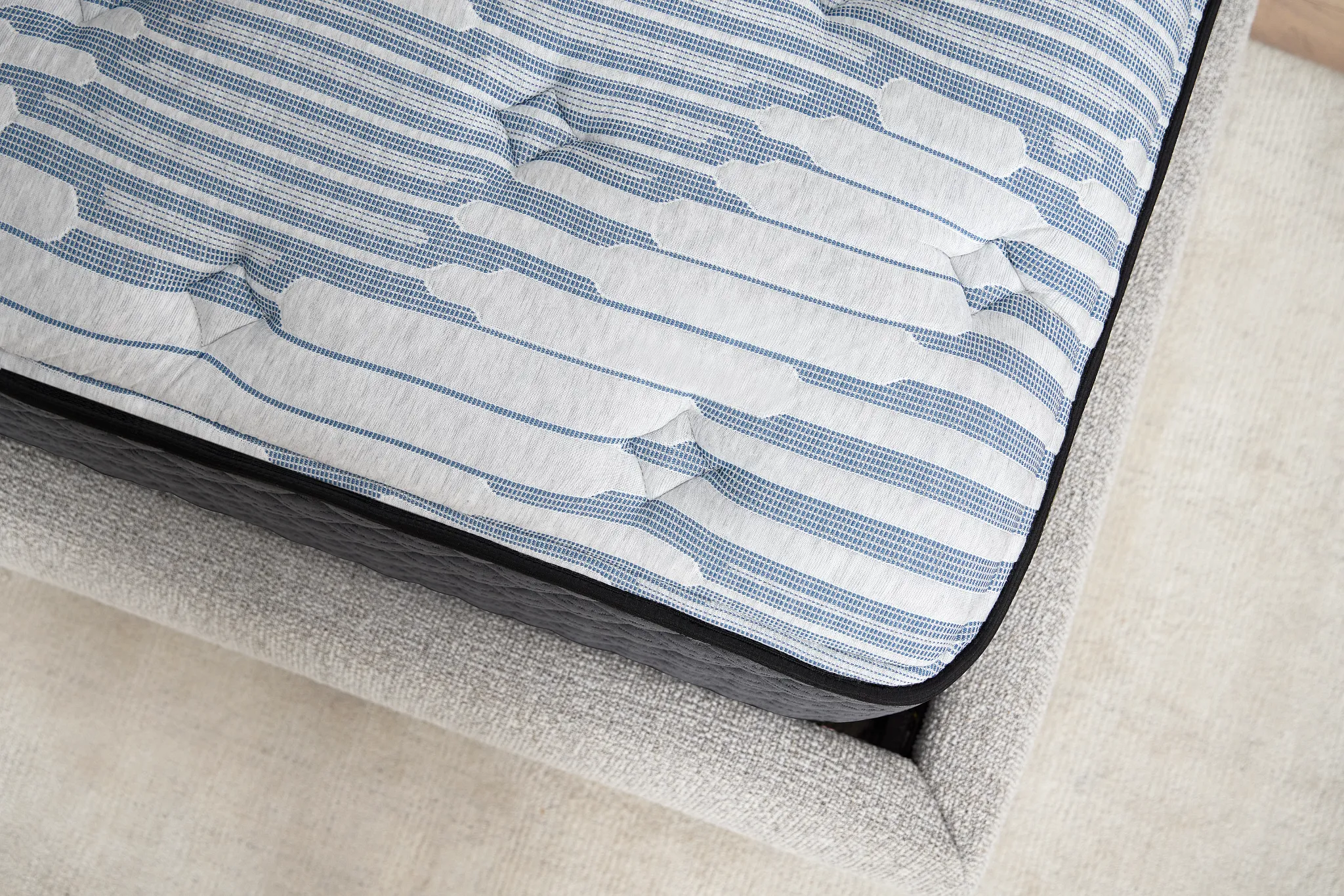 Kevin Charles By Sealy Signature 13" Medium Tight Top Mattress