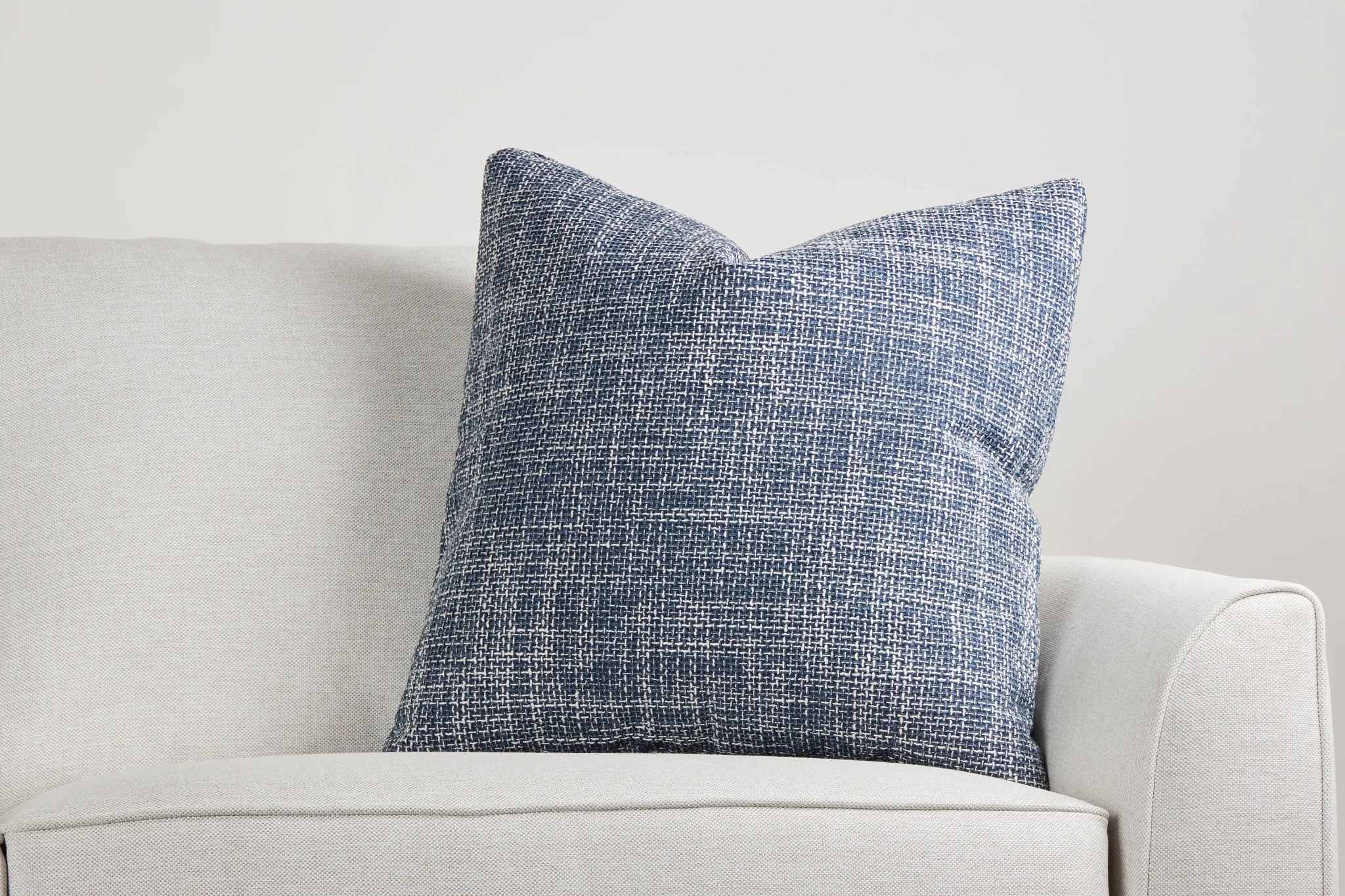 Sutt Dark Blue 24" Accent Pillow