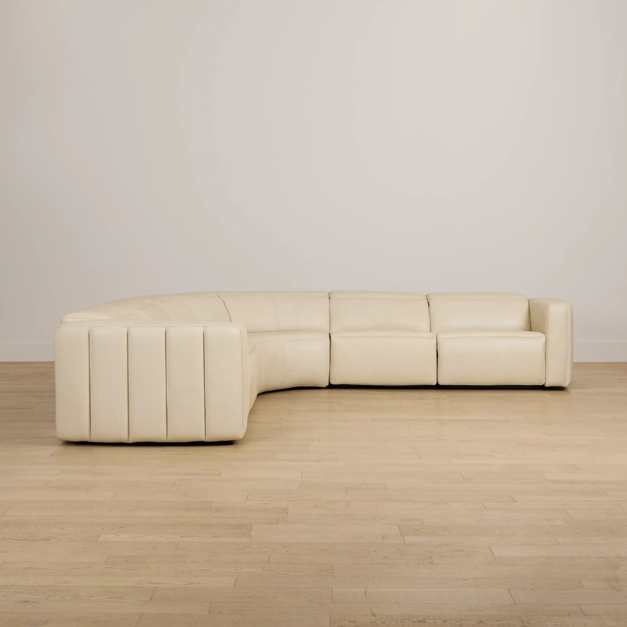 Jace Ivory Lthr/vinyl Small Dual Power Reclining Two-arm Sectional