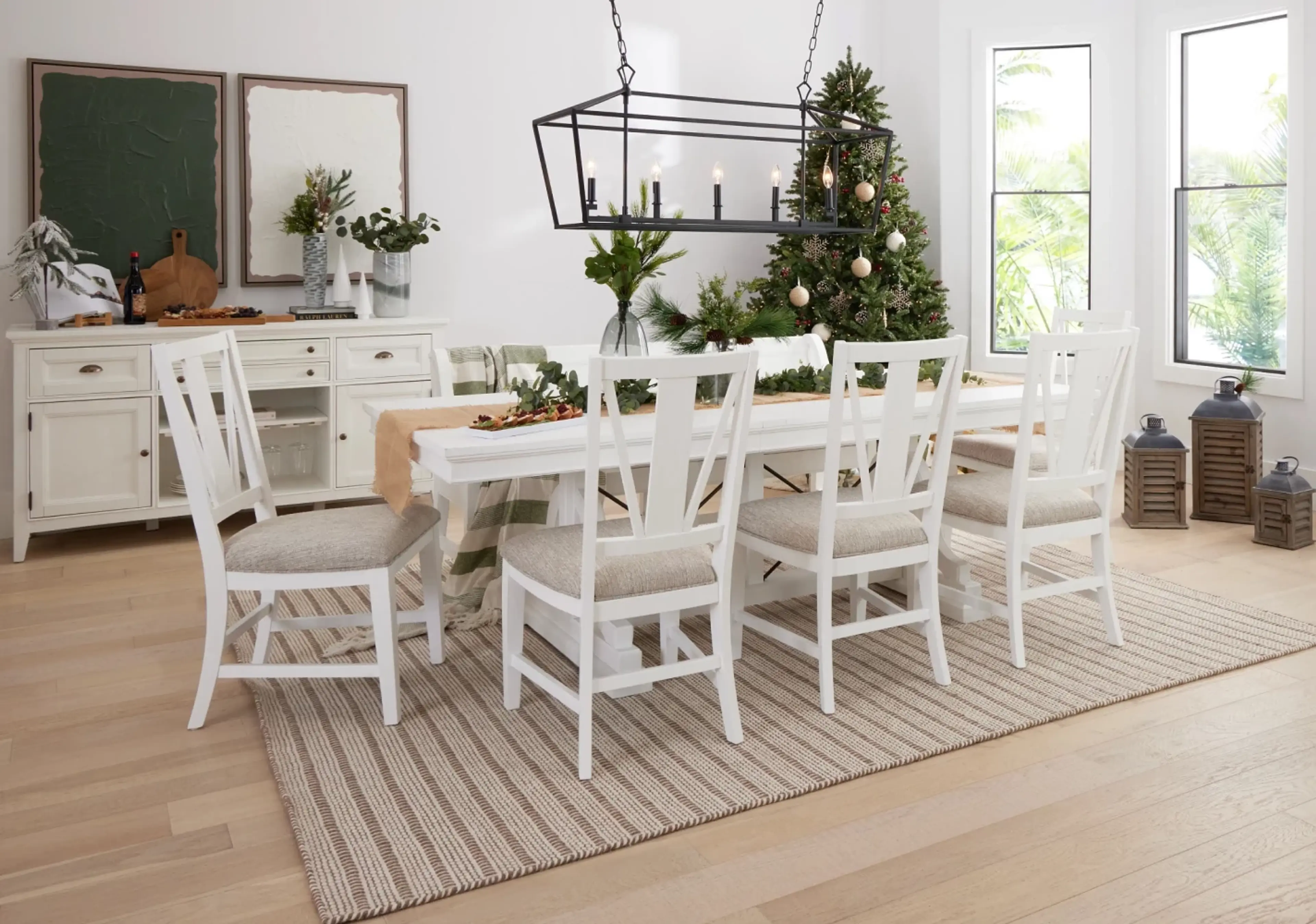 Dining Room Must-Haves For Hosting