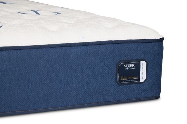 Stearns & Foster Studio 14" Medium Tight Top Mattress