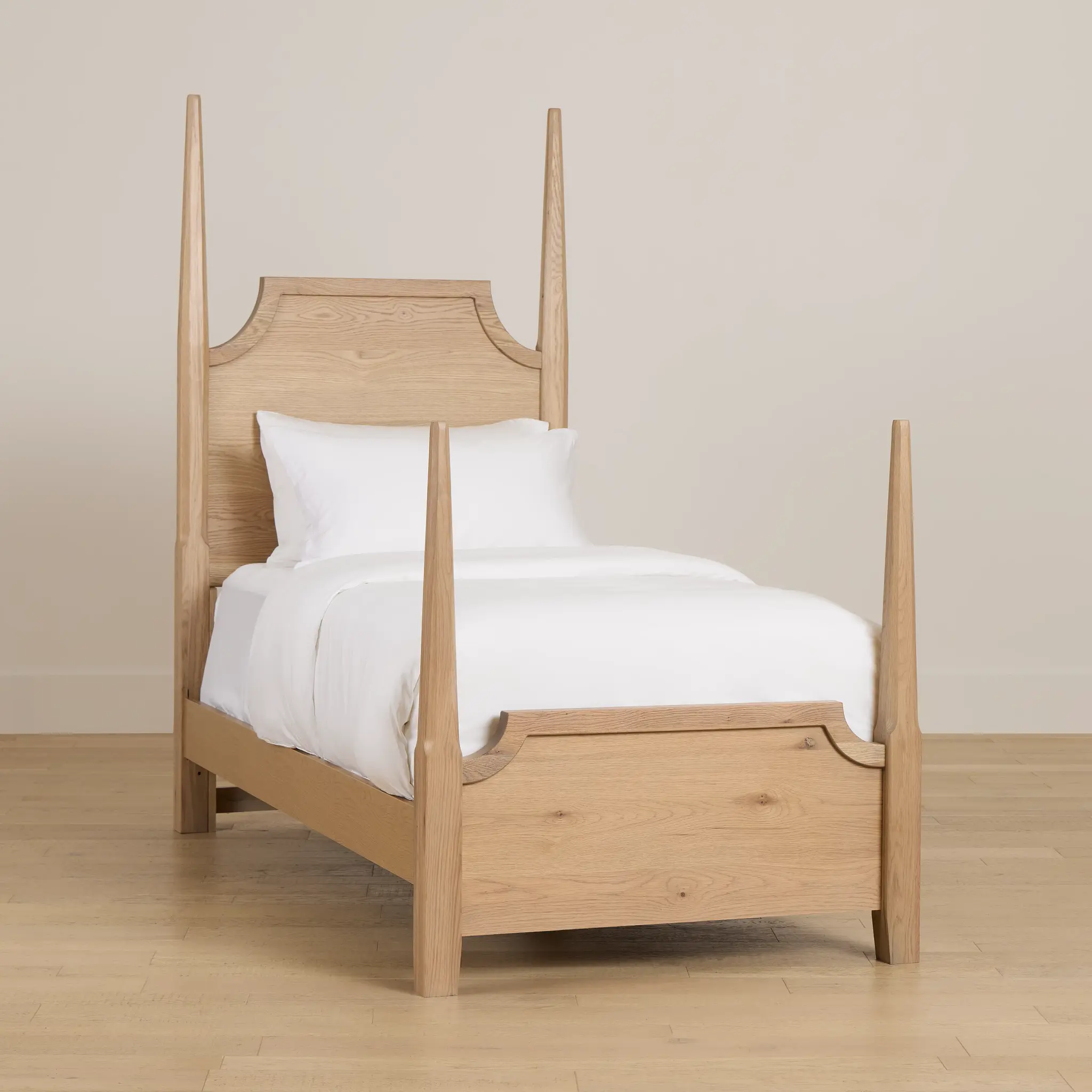 Carolina Light Tone Poster Bed Carolina Light Tone Poster Bed