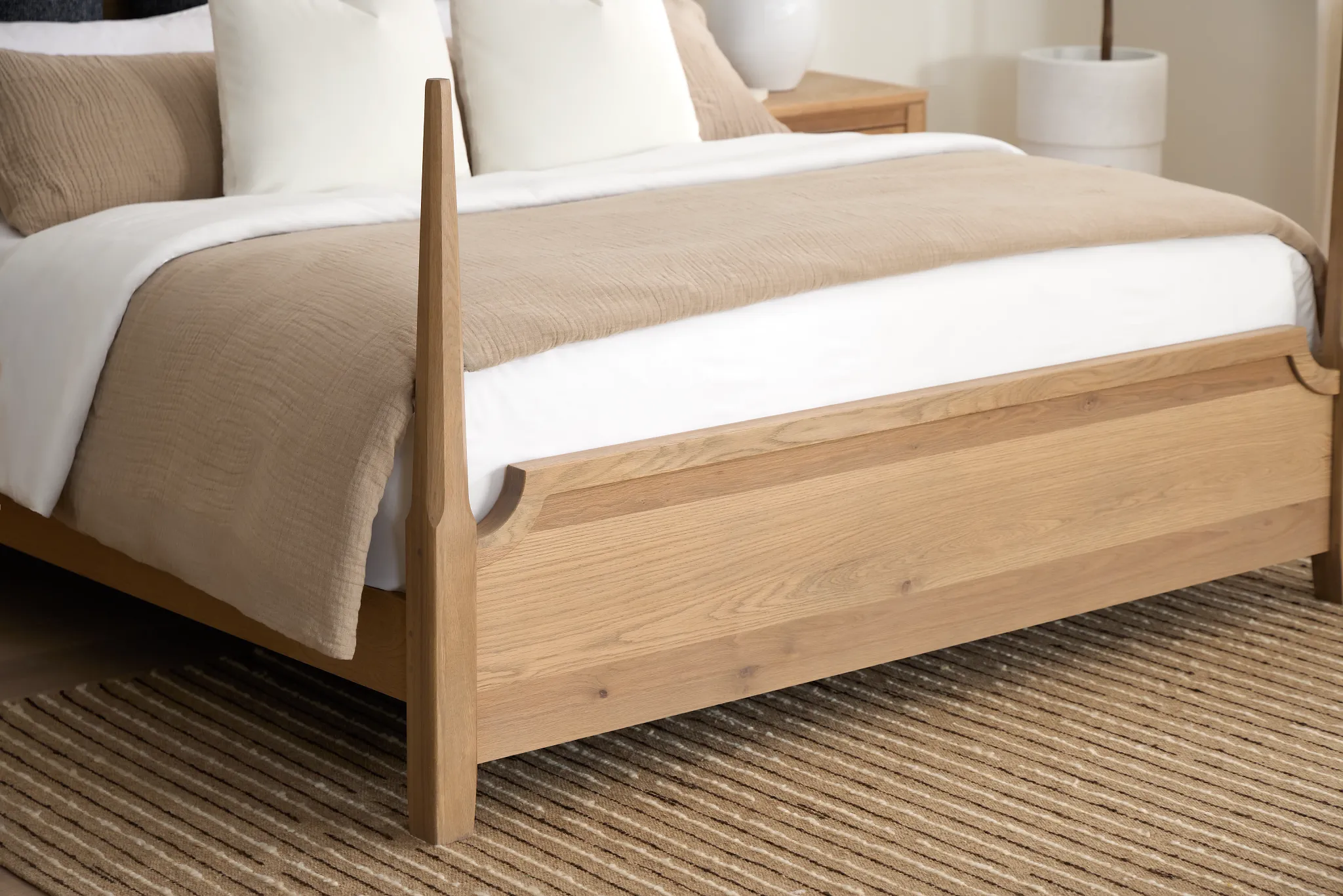 Carolina Light Tone Poster Bed