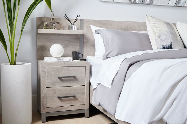 Evanston Gray Spread Bed W/ Two Nightstands