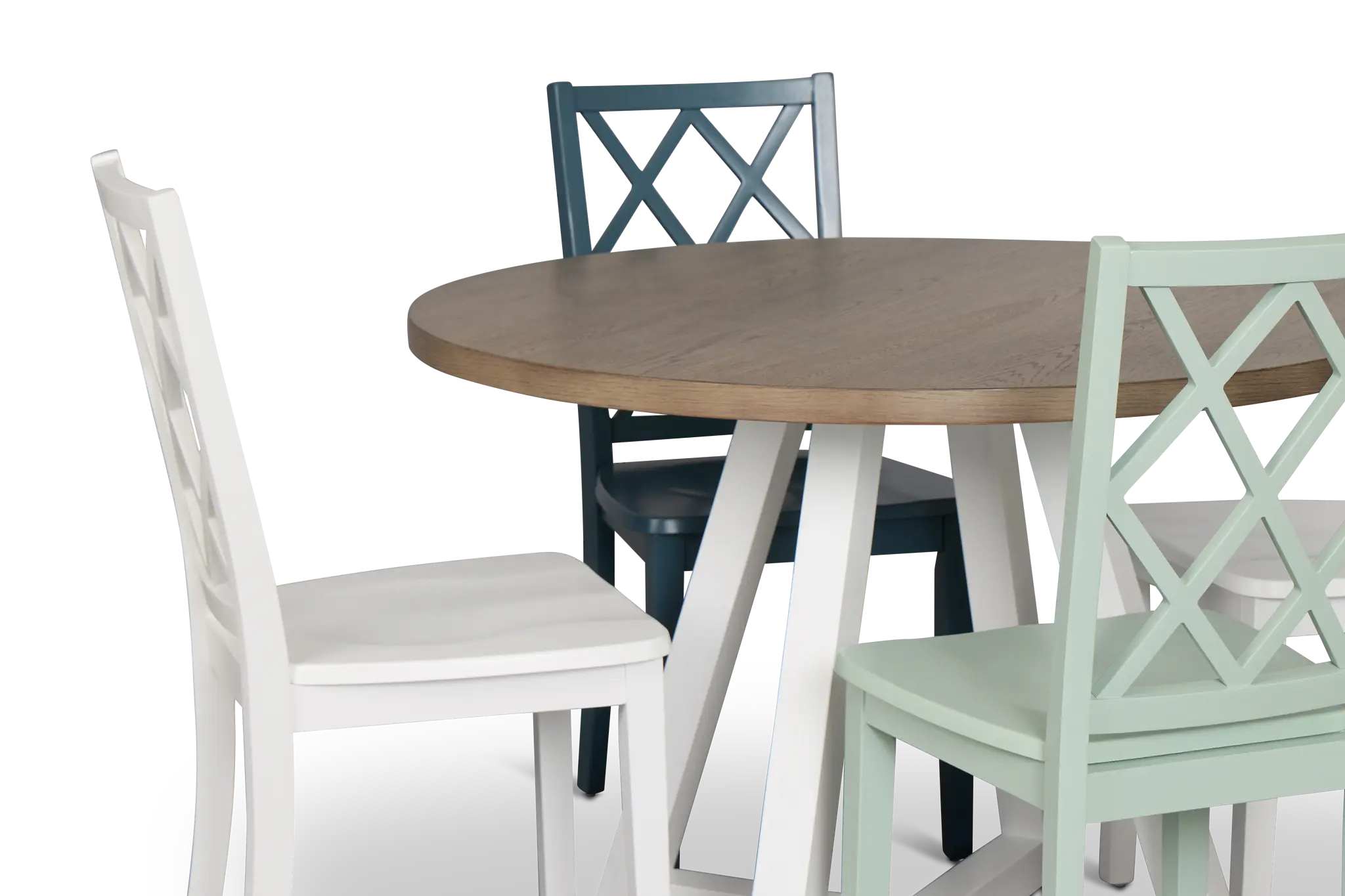 Edgartown Two-tone Round Table & Mixed Chairs Edgartown Two-tone Round Table & Mixed Chairs