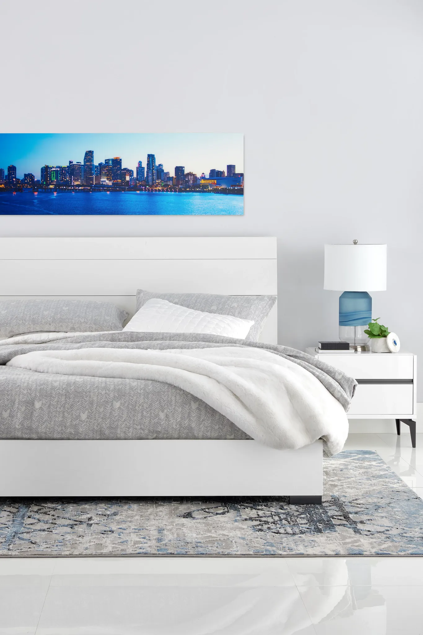 Oslo White Platform Bed