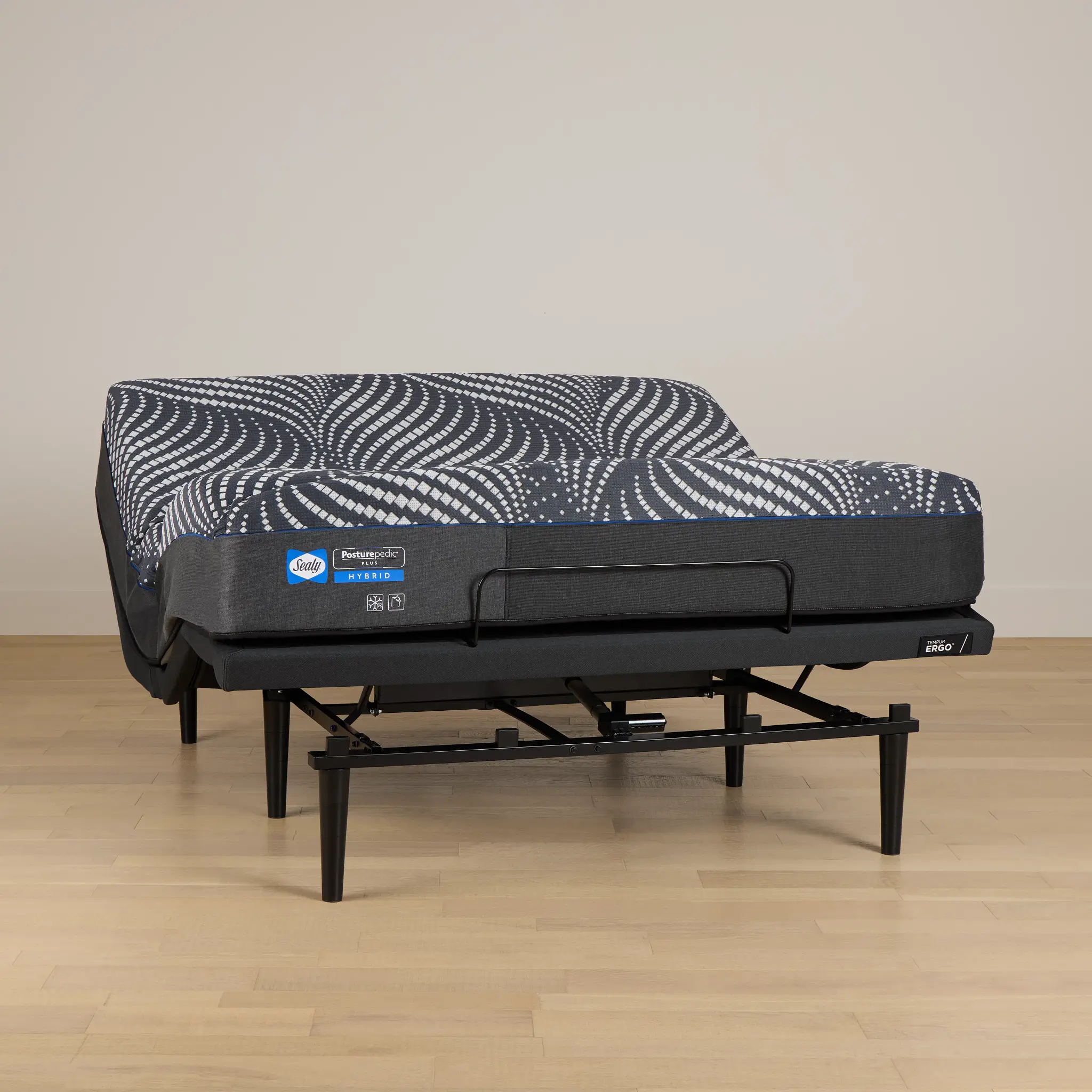 Sealy Posturepedic Plus High Point 14" Soft Ergo 3.0 Adjustable Mattress Set Sealy Posturepedic Plus High Point 14" Soft Ergo 3.0 Adjustable Mattress Set