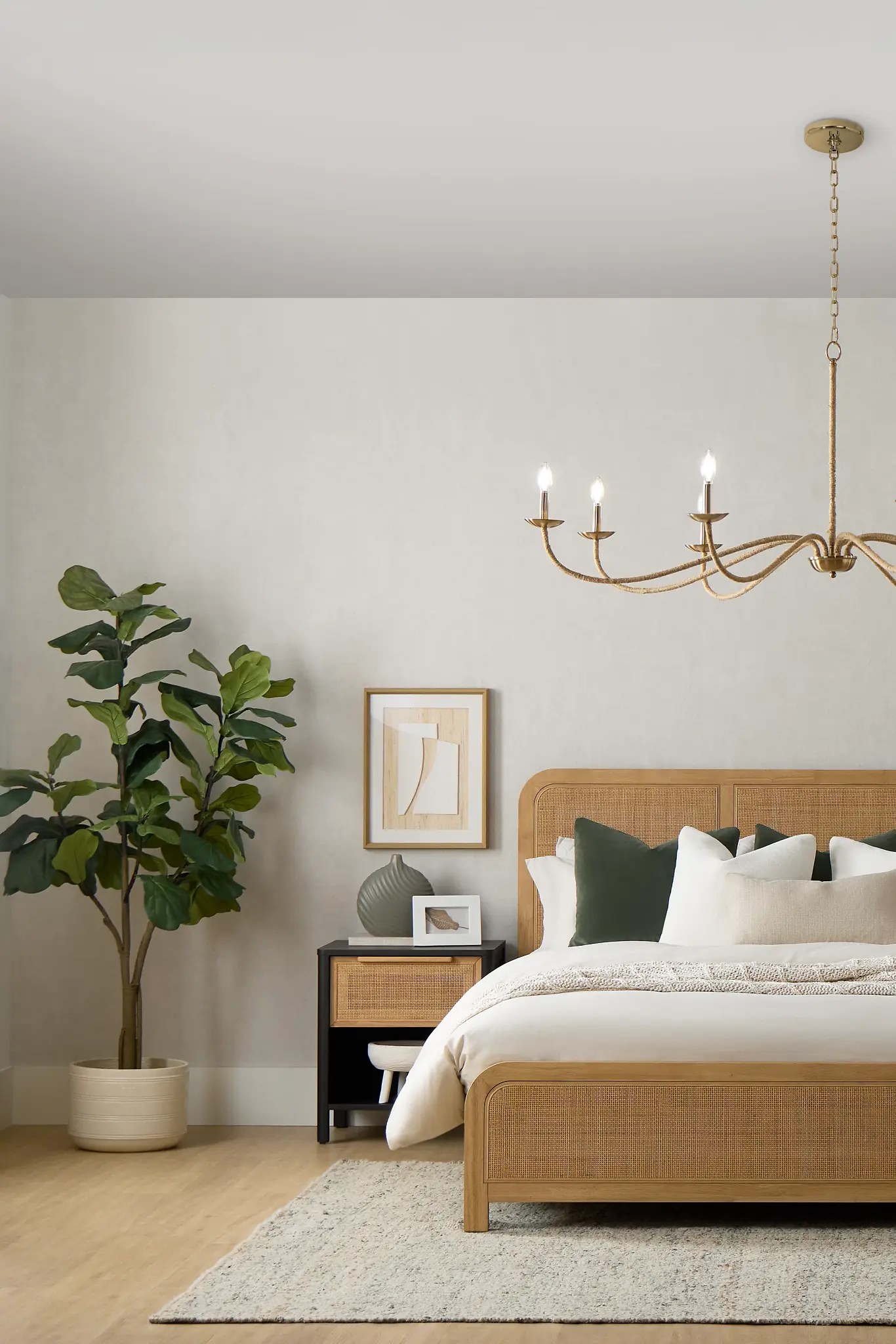 Layer Bedding for Warmth and Style in Your Winter Bedroom