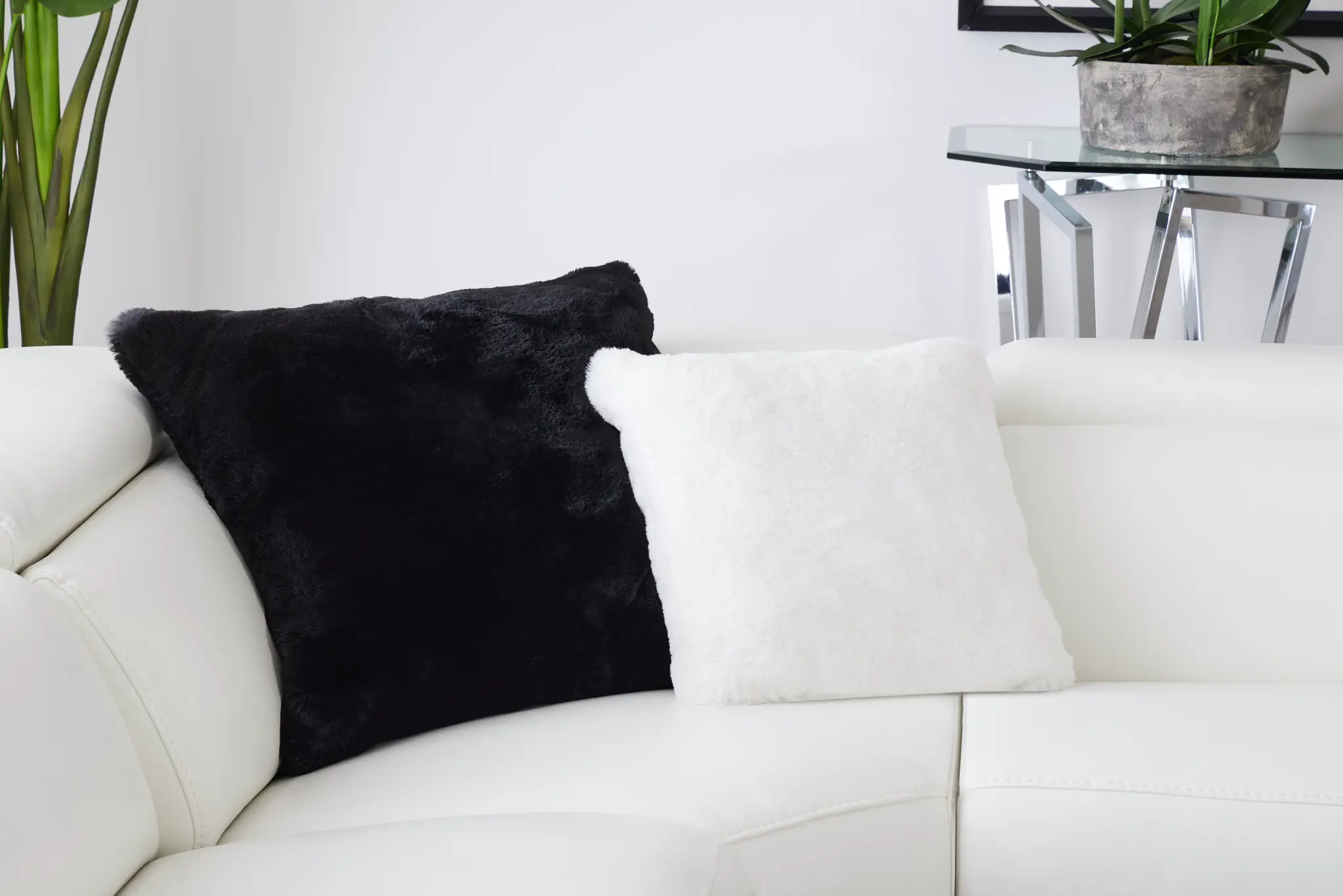 Kaycee Black 24" Accent Pillow Kaycee Black 24" Accent Pillow