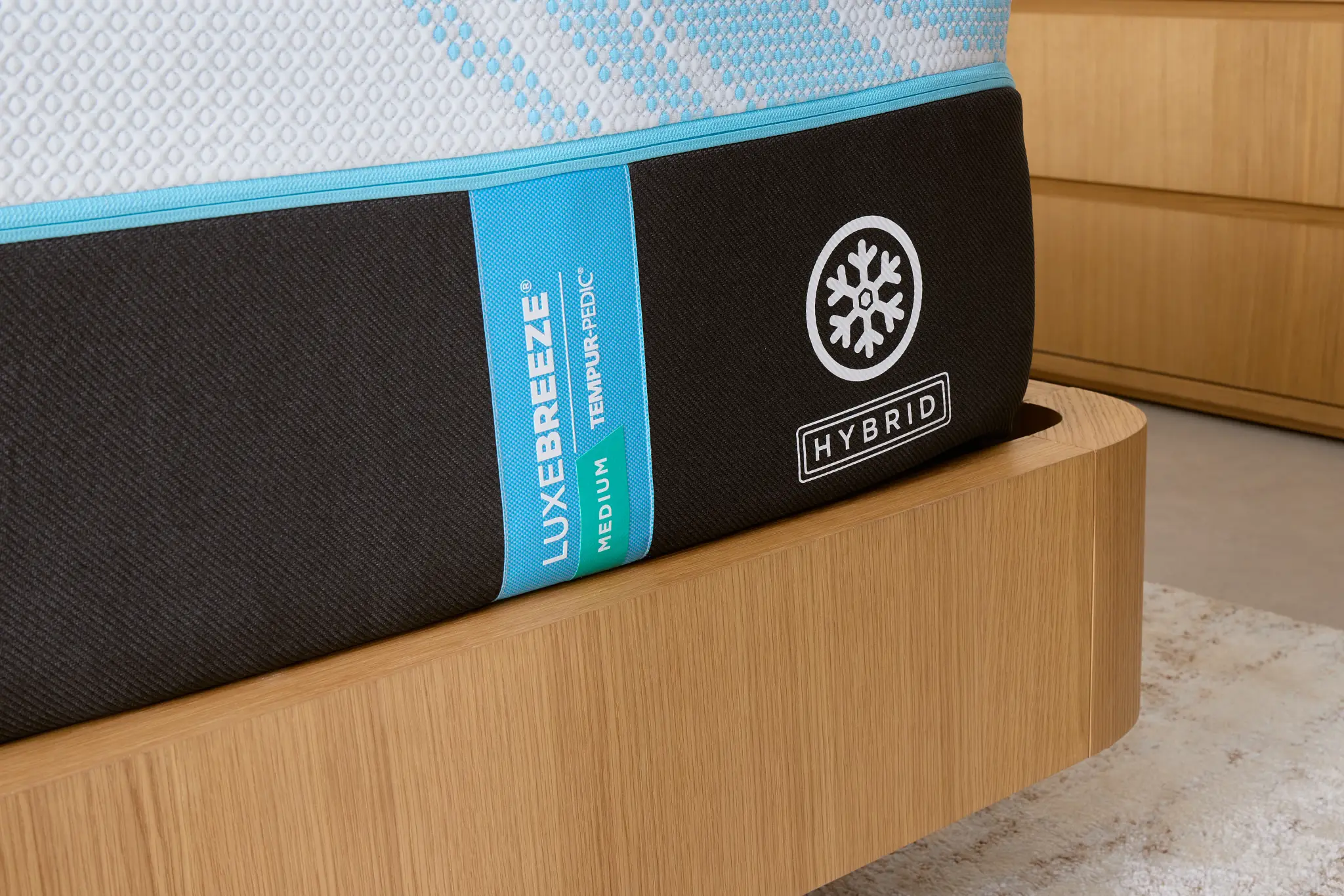 Tempur-pedic Tempur-luxebreeze 13" Medium Hybrid Mattress Tempur-pedic Tempur-luxebreeze 13" Medium Hybrid Mattress