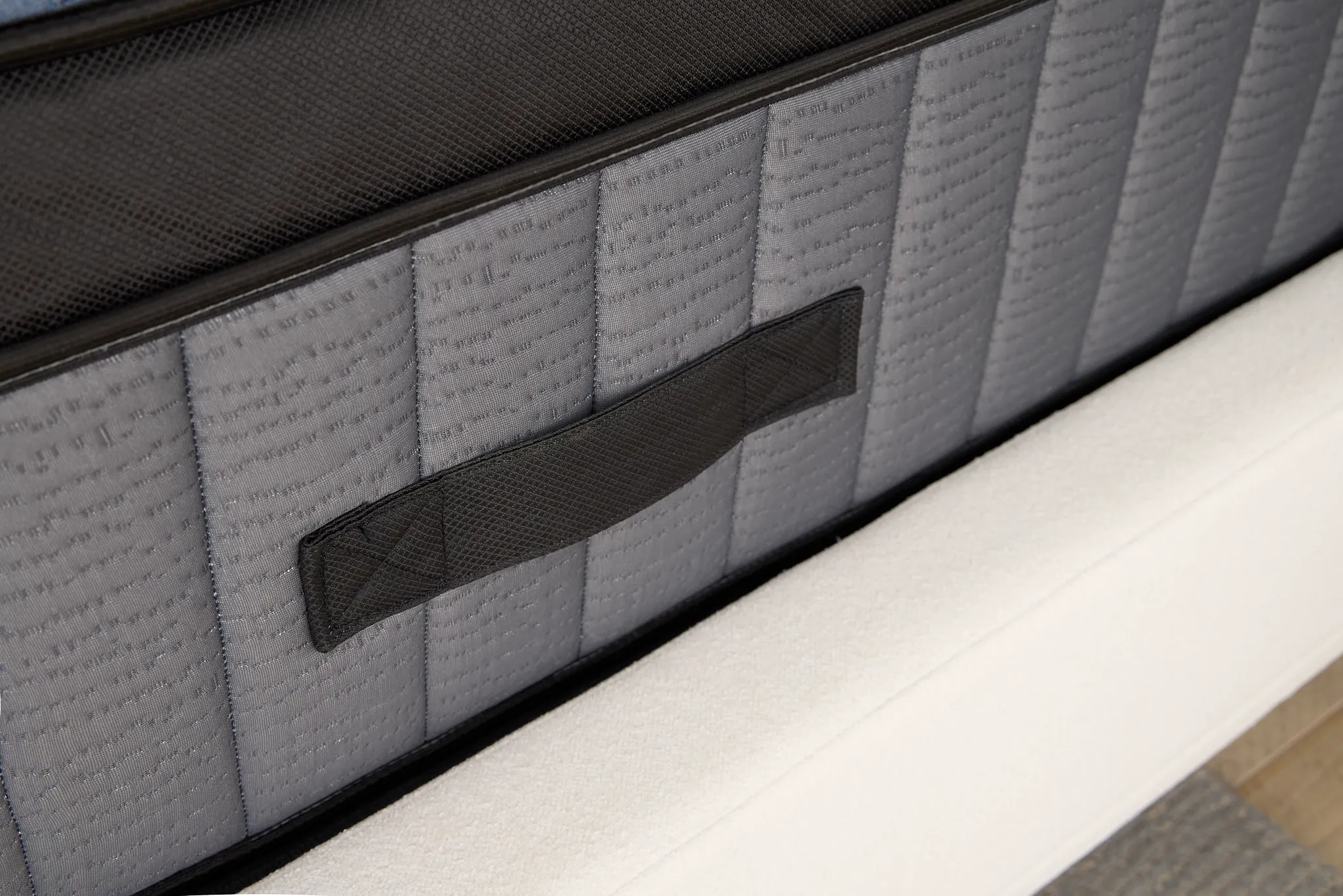 Kevin Charles By Sealy Reserve Lux 16" Ultra Plsh Euro Top Mattress