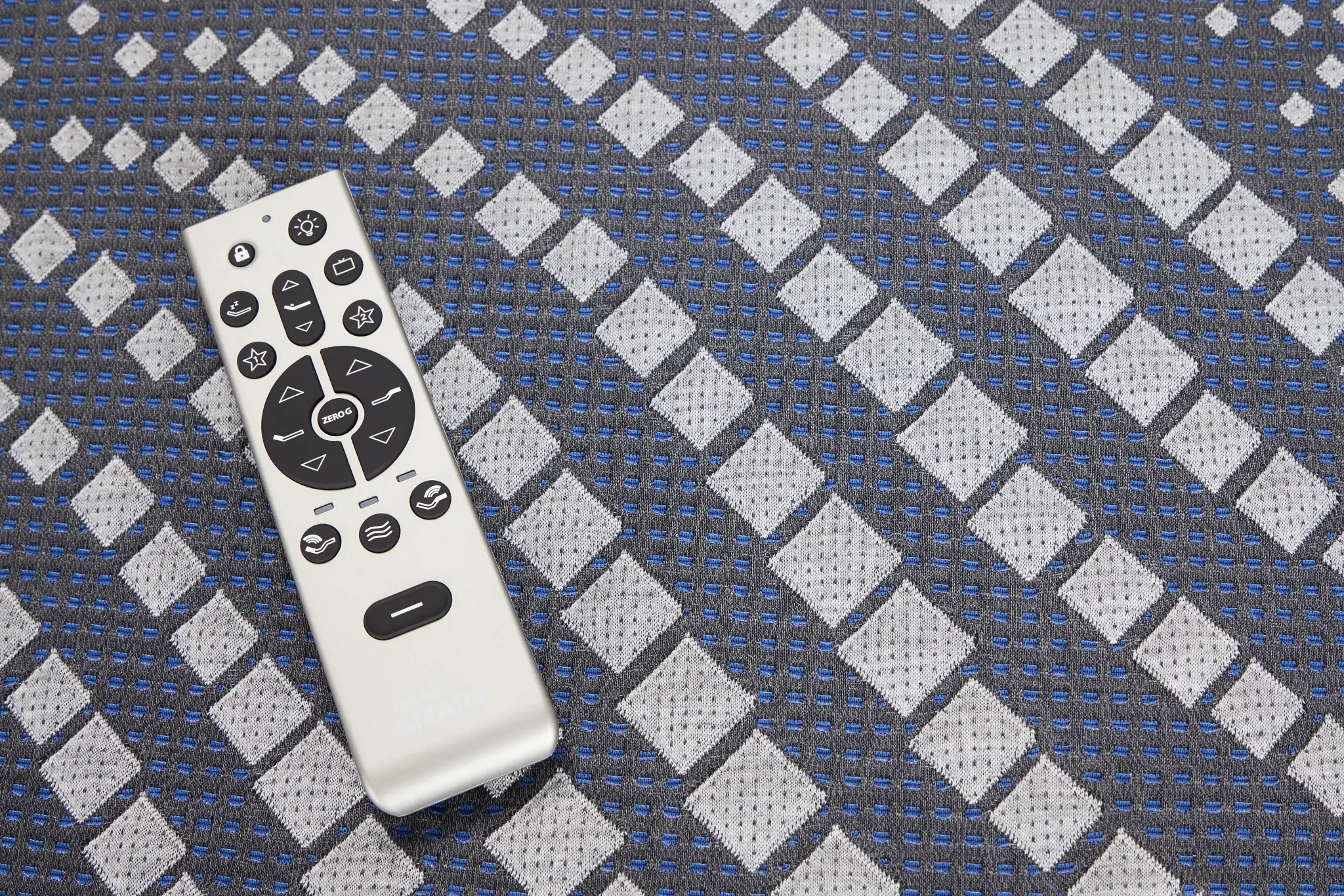 Sealy Posturpedic Plus Hybrid Albany Medium Ergo Smart Adjustable Mattress Set Sealy Posturpedic Plus Hybrid Albany Medium Ergo Smart Adjustable Mattress Set