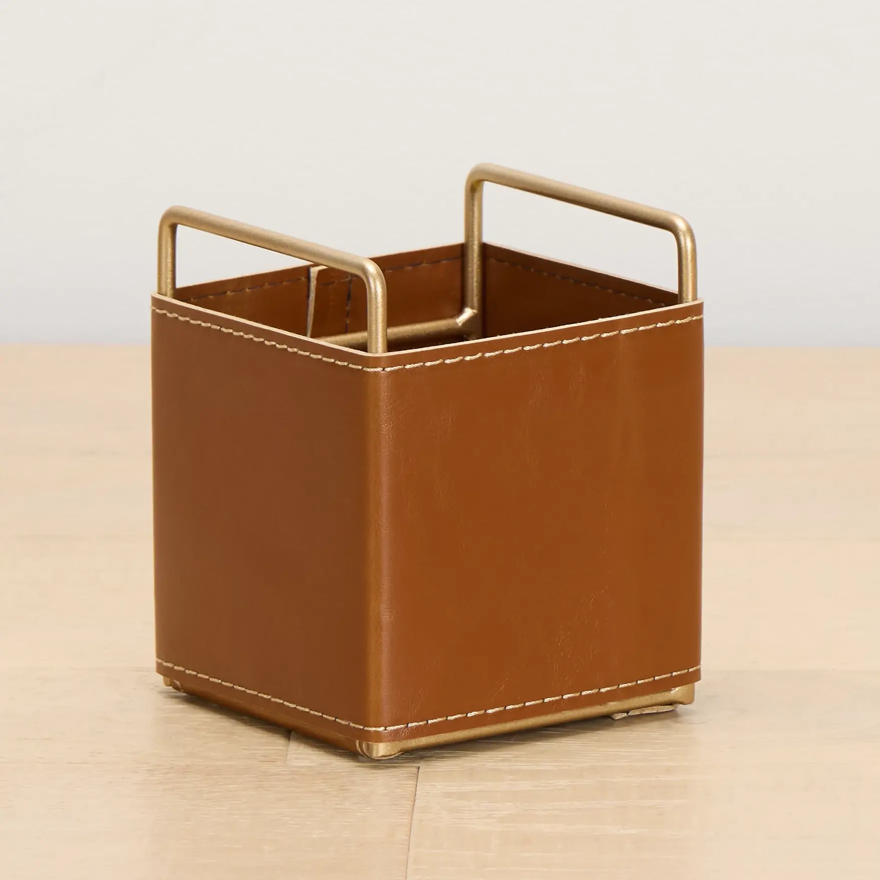 Maraba Brown Pen Holder Maraba Brown Pen Holder