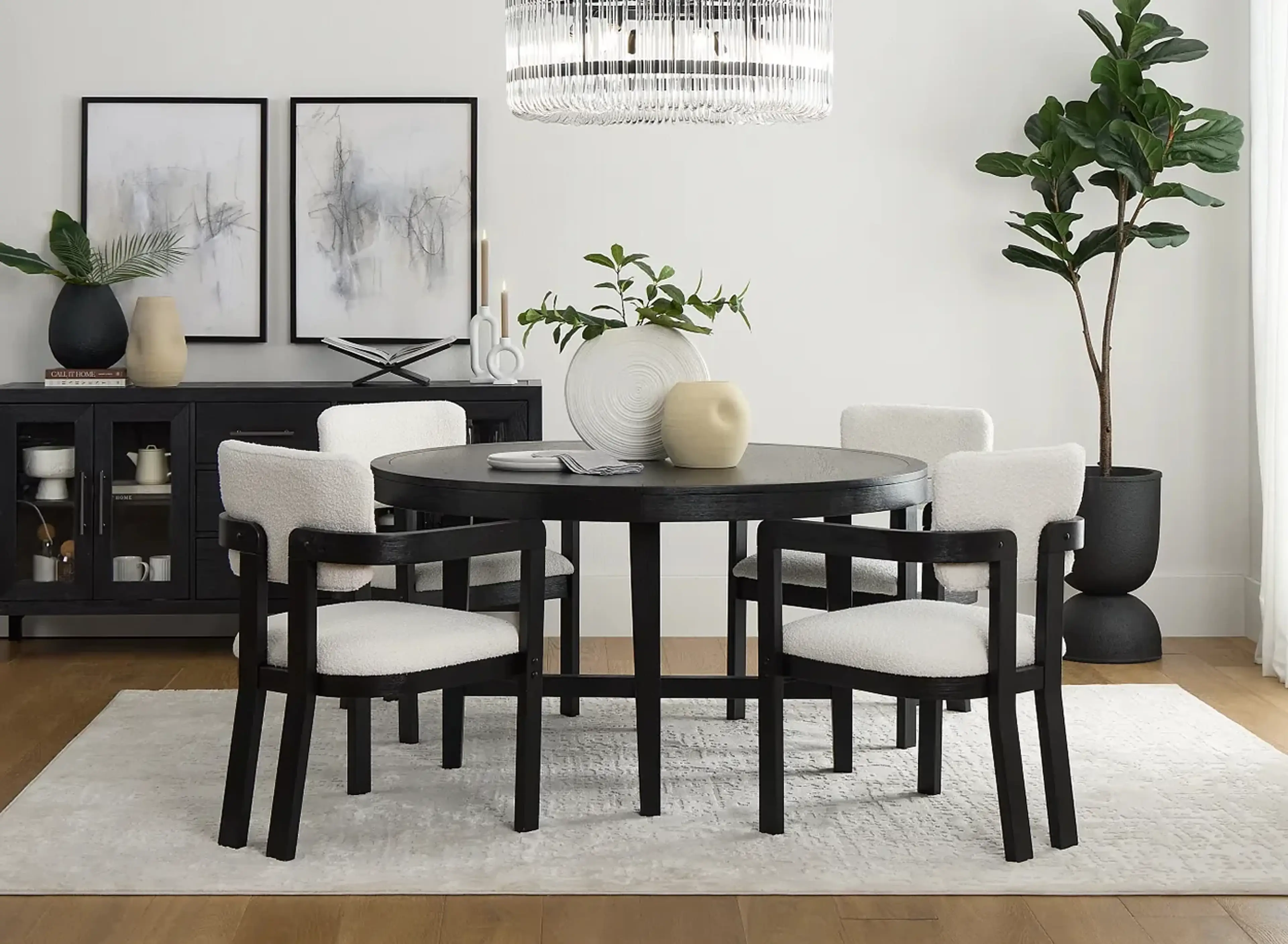 Up To 4 Guests