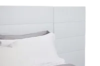 Doral White Uph Spread Bed