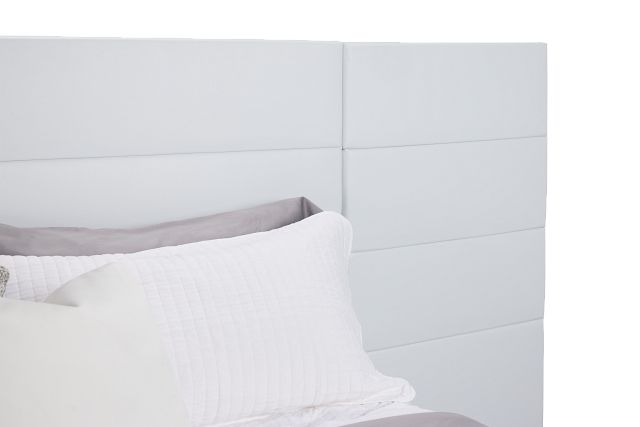 Doral White Uph Spread Bed