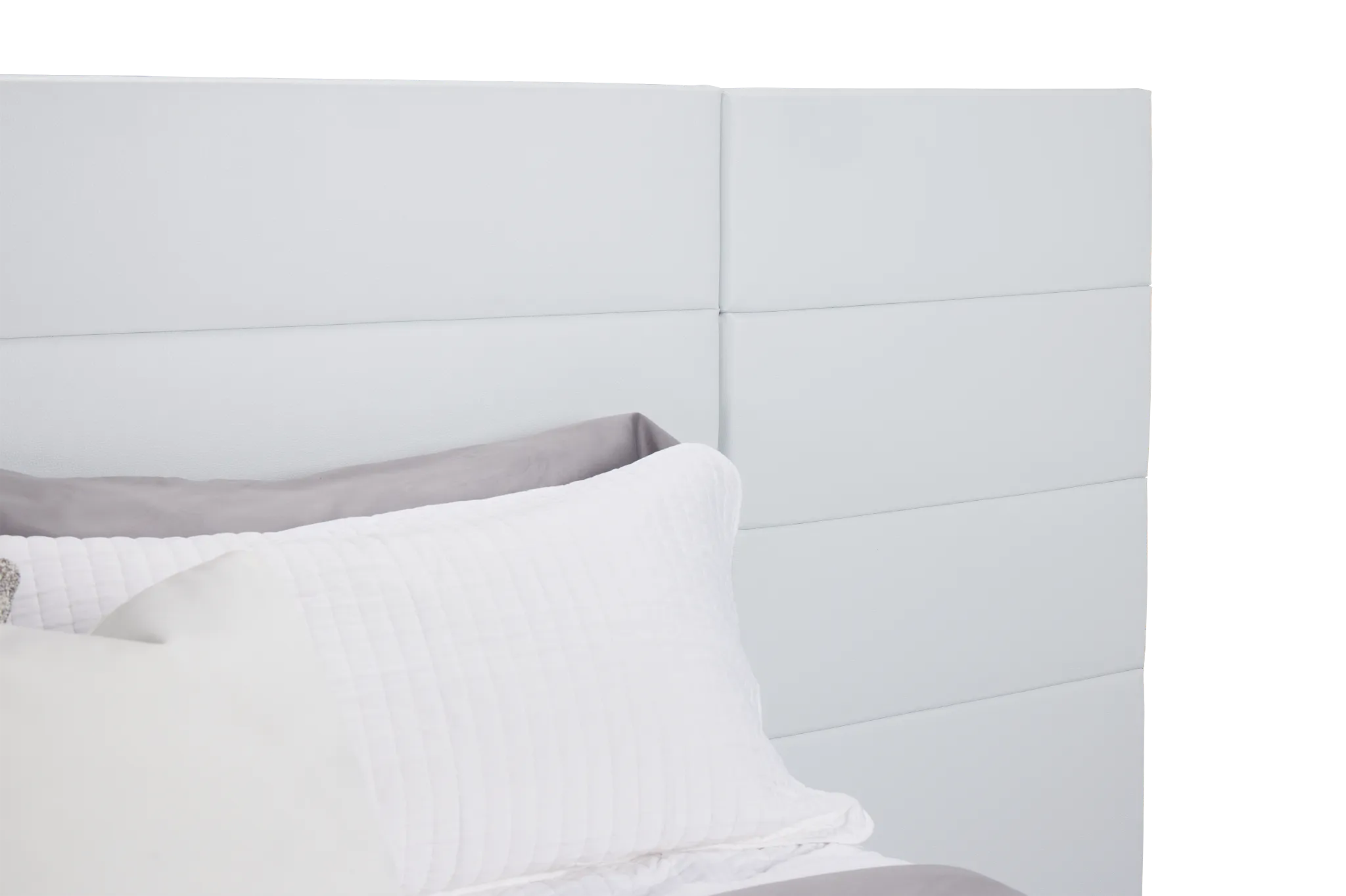 Doral White Uph Spread Bed