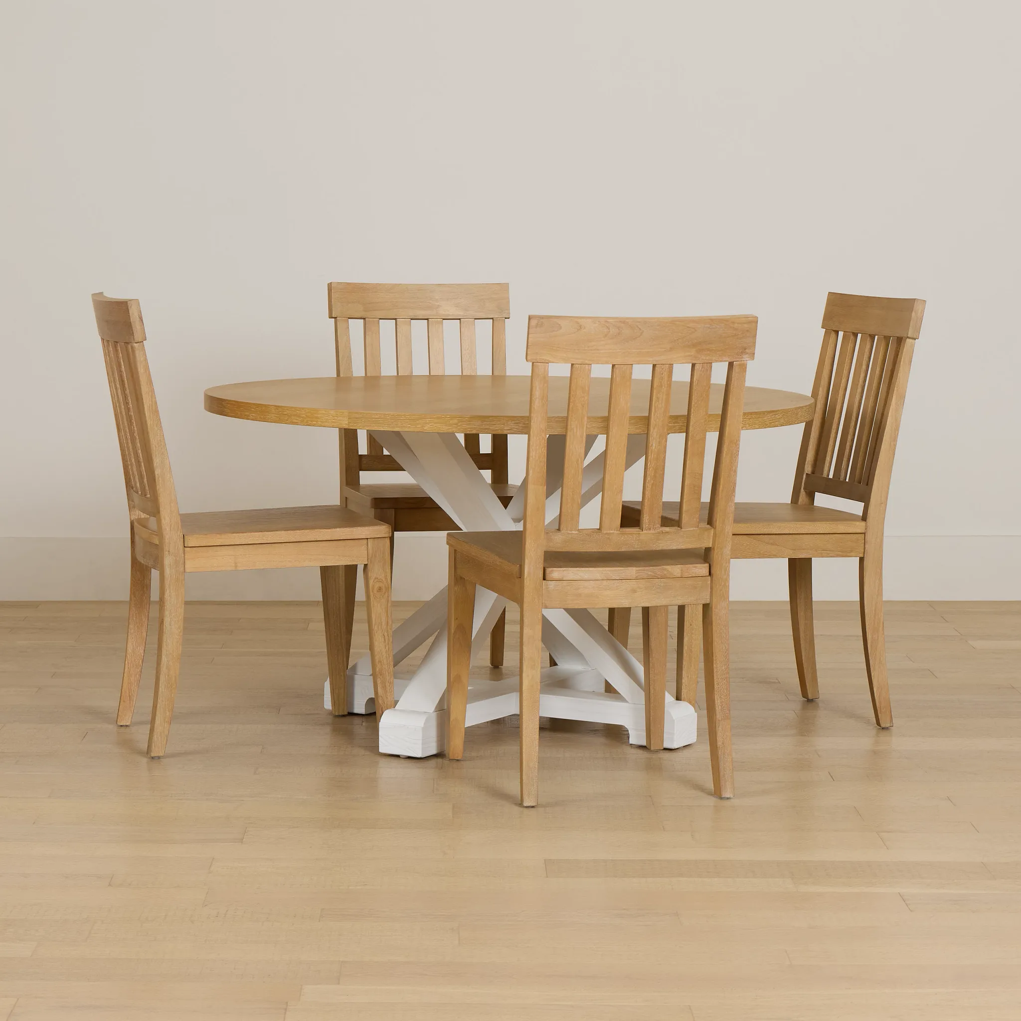 Nantucket Two-tone Light Tone Round Table & 4 Light Tone Chairs