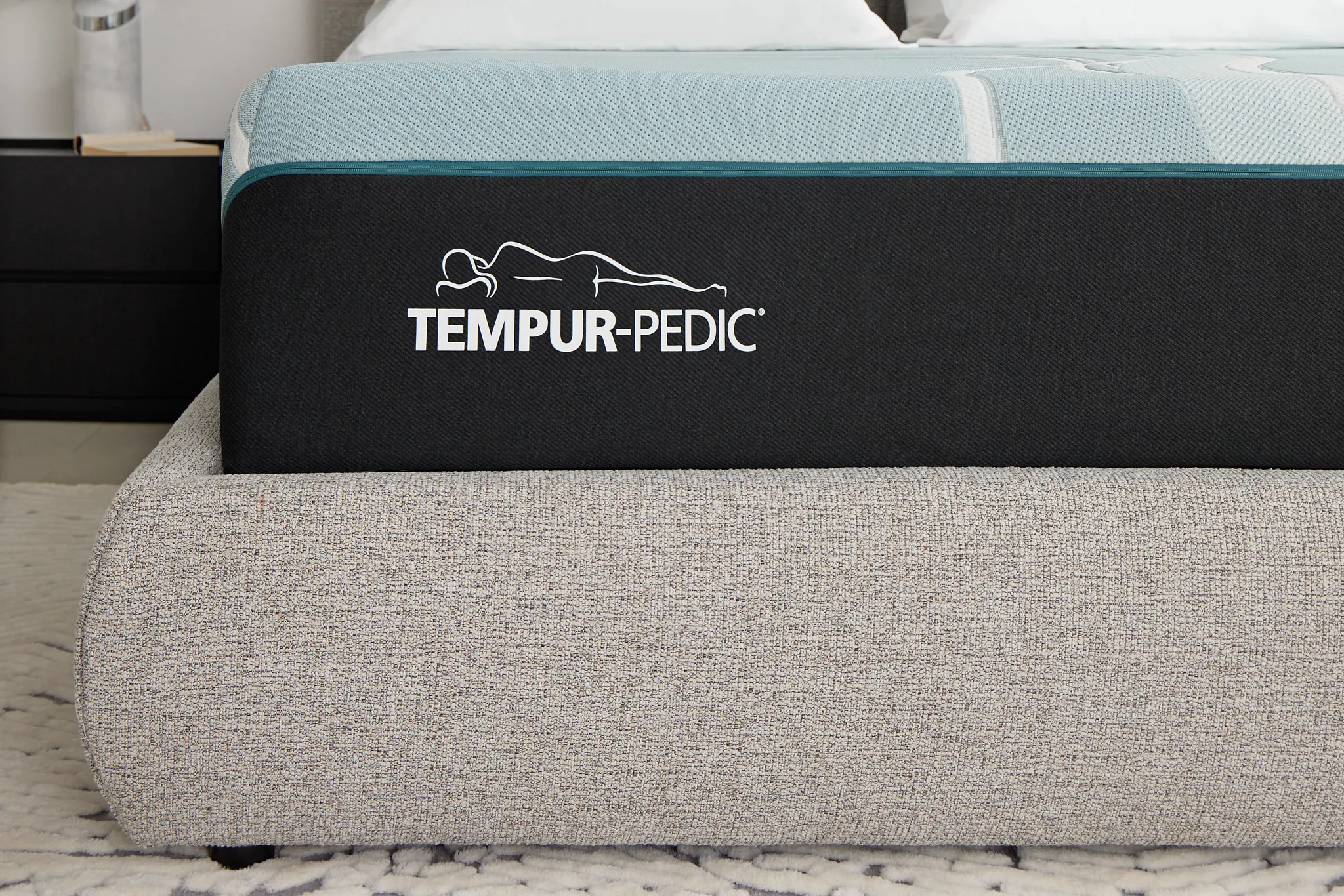 Tempur-pedic Tempur-luxeadapt 13" Medium Hybrid Mattress