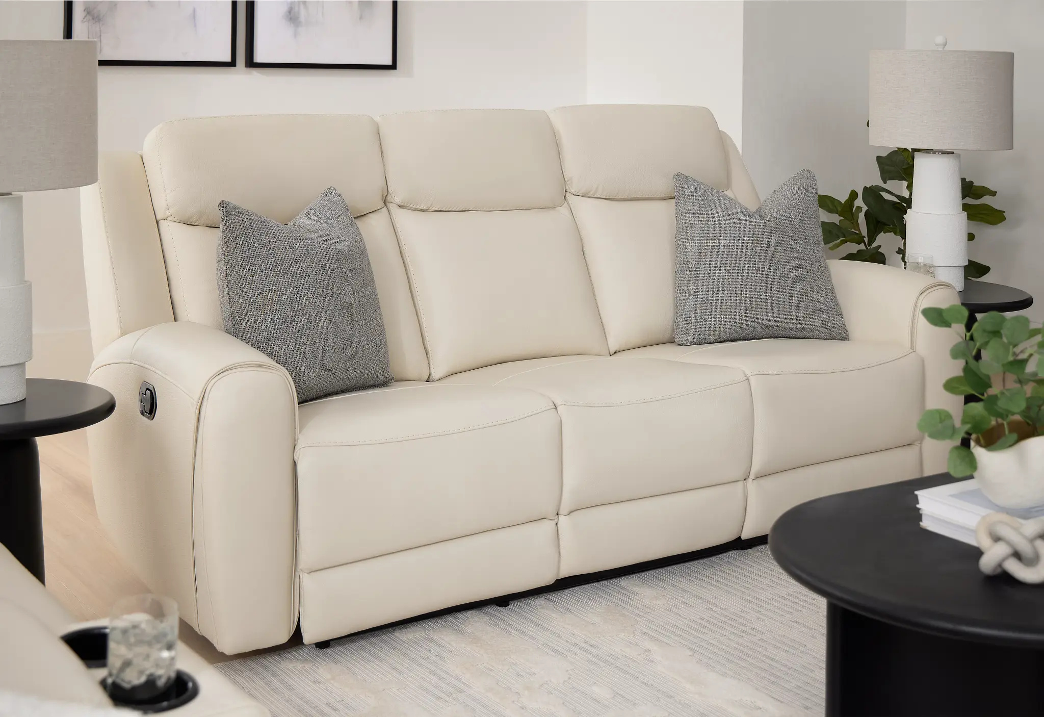 Walker Ivory Lthr/vinyl Reclining Sofa Walker Ivory Lthr/vinyl Reclining Sofa