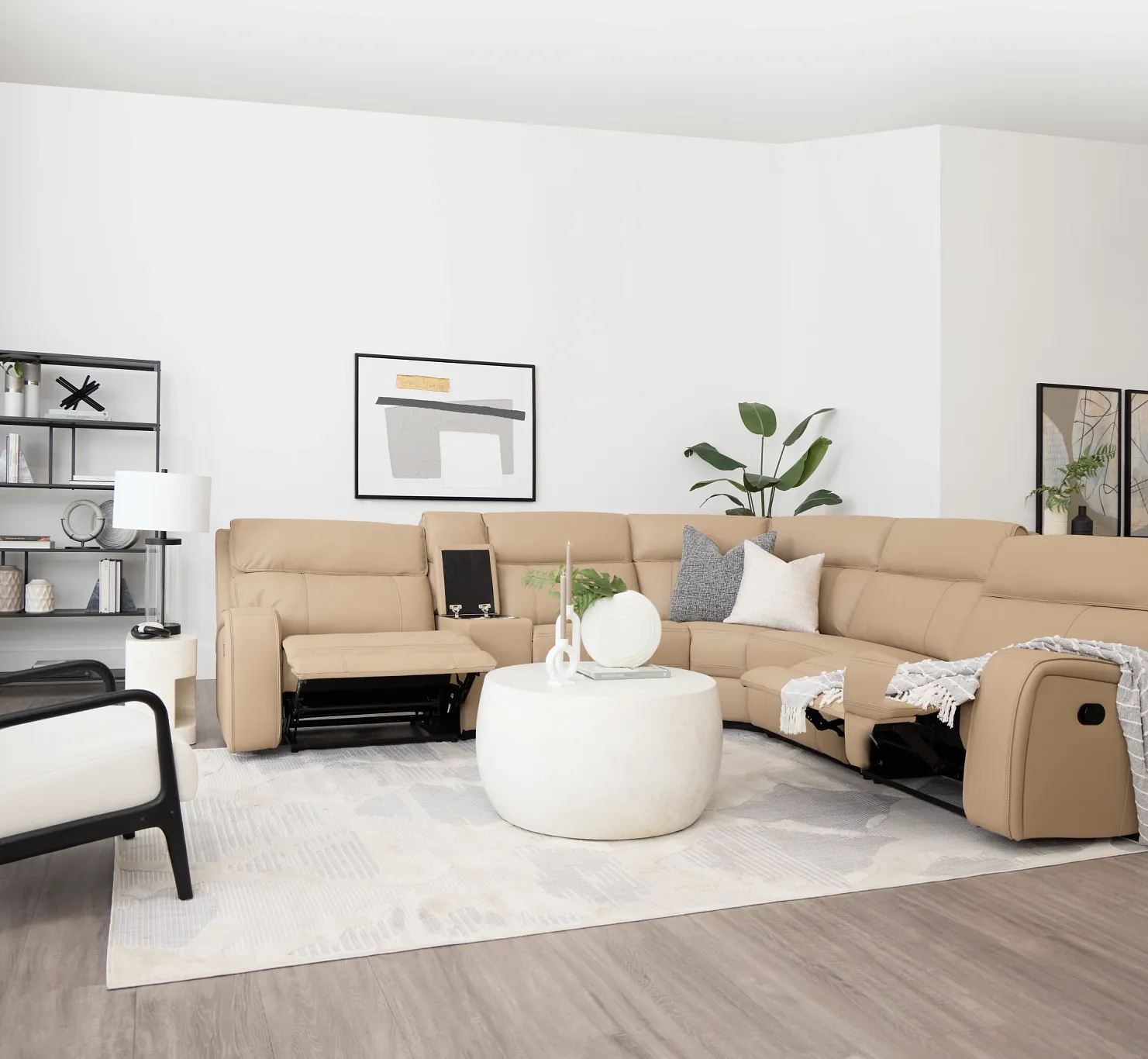 Best Lounge Chairs That Combine Comfort and Style