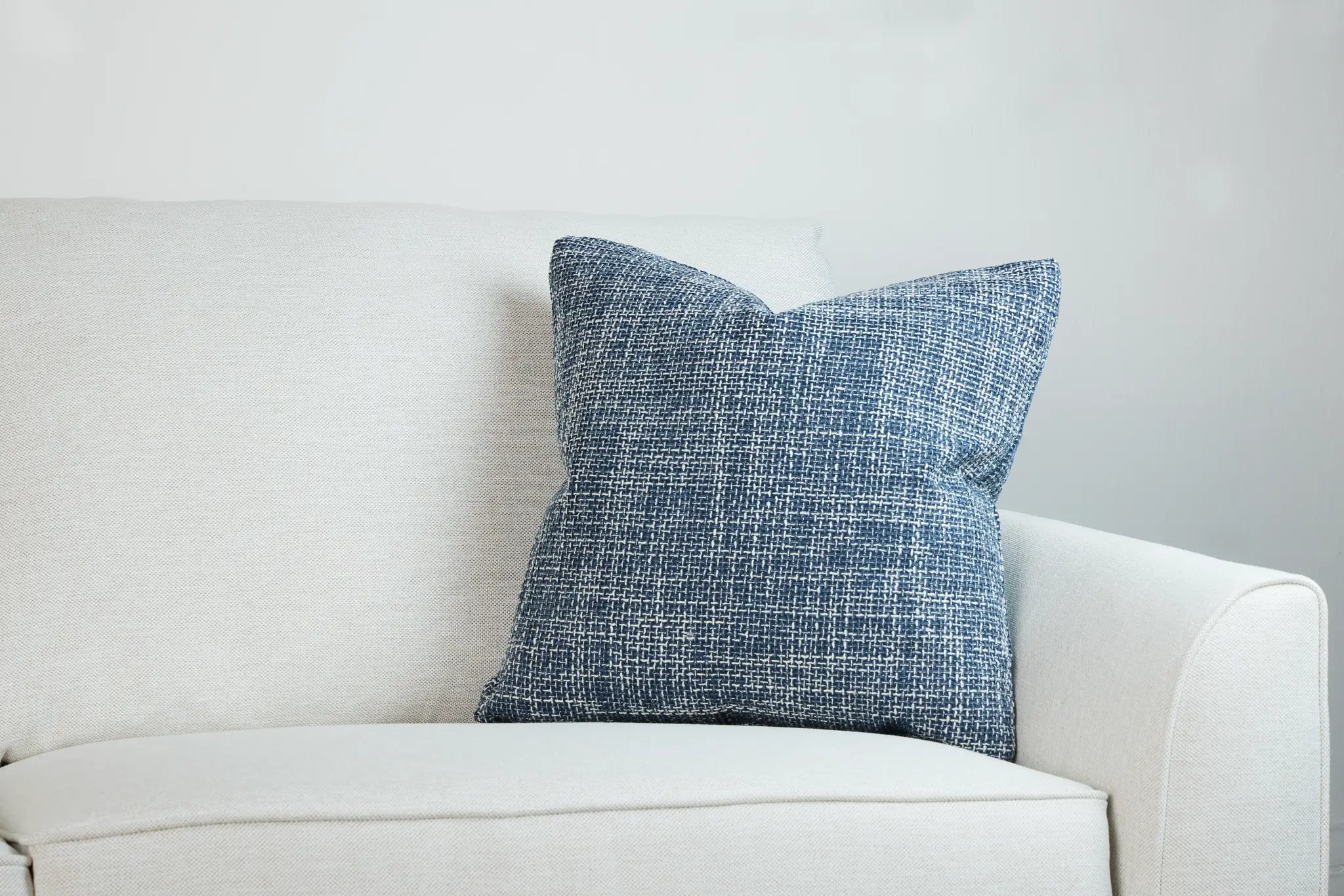 Sutt Dark Blue 20" Accent Pillow Sutt Dark Blue 20" Accent Pillow