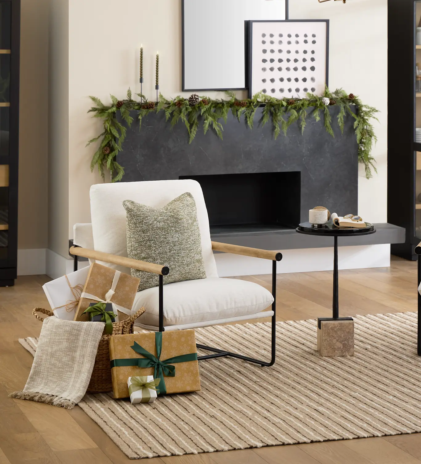 Stress-Free Hosting Starts with the Right Holiday Furniture Stress-Free Hosting Starts with the Right Holiday Furniture