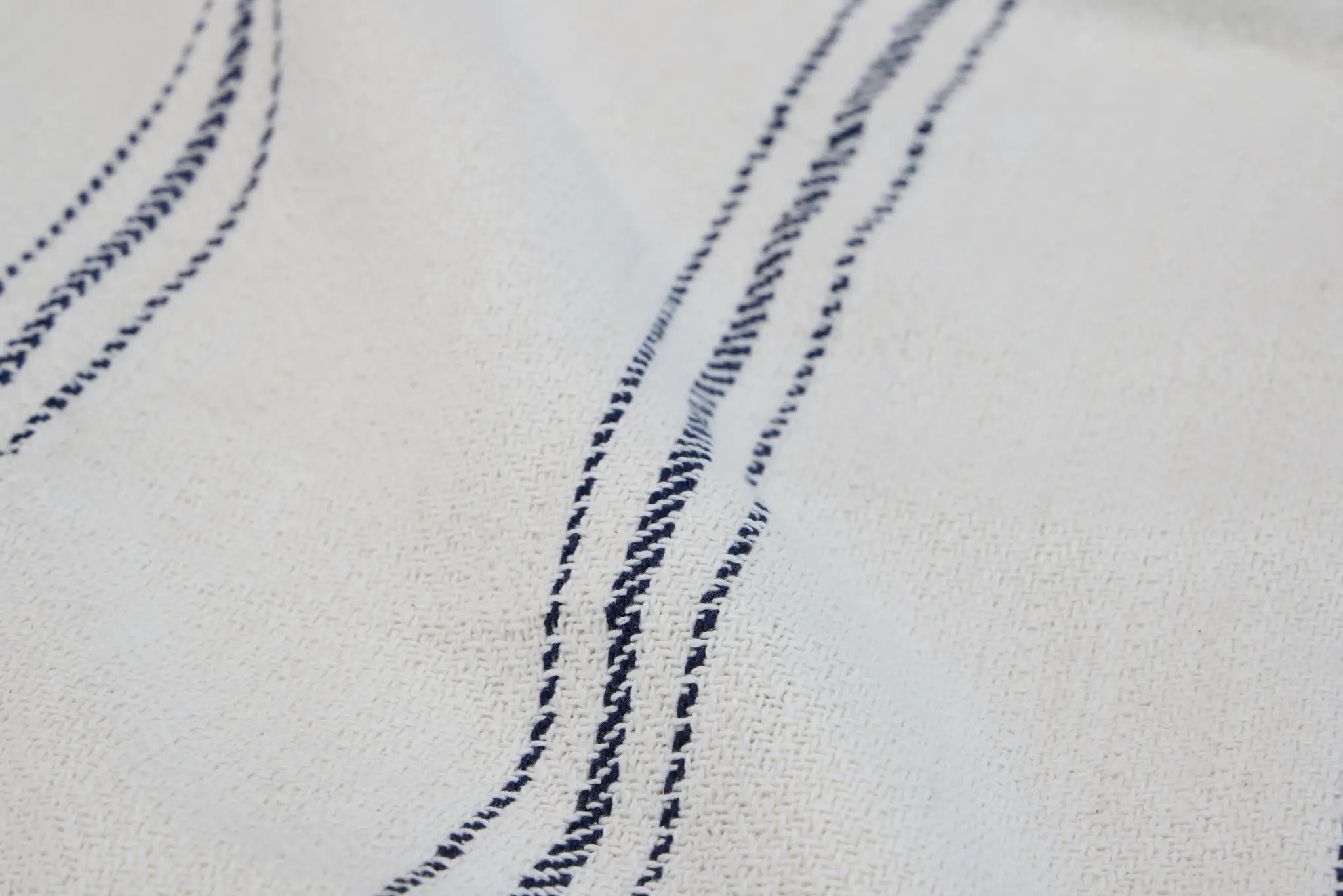 Neroli Ivorystripe 50"x 60" Throw Neroli Ivorystripe 50"x 60" Throw