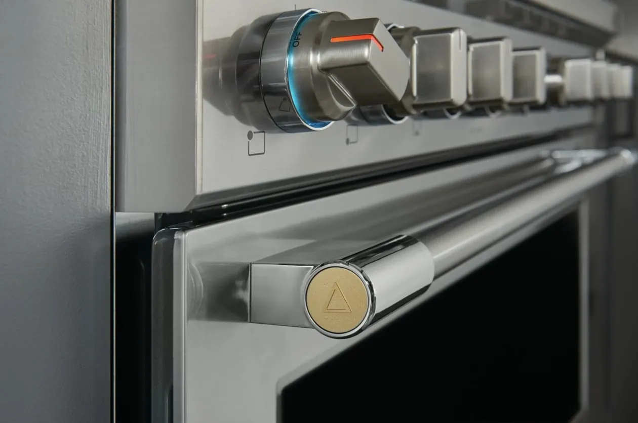 Frigidaire 3670 Series Stainless Steel Gas Range