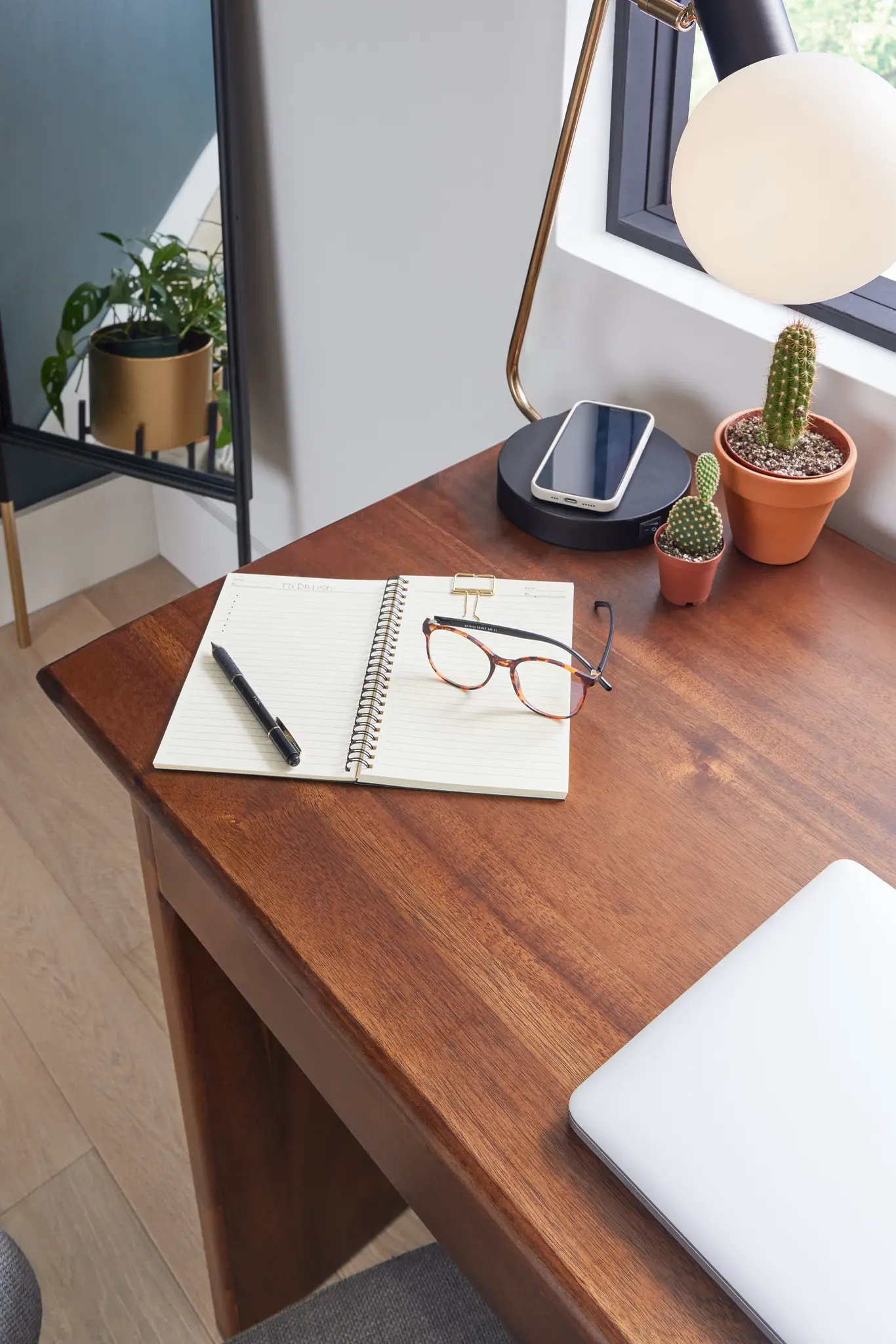 Bowery Dark Tone Desk Bowery Dark Tone Desk