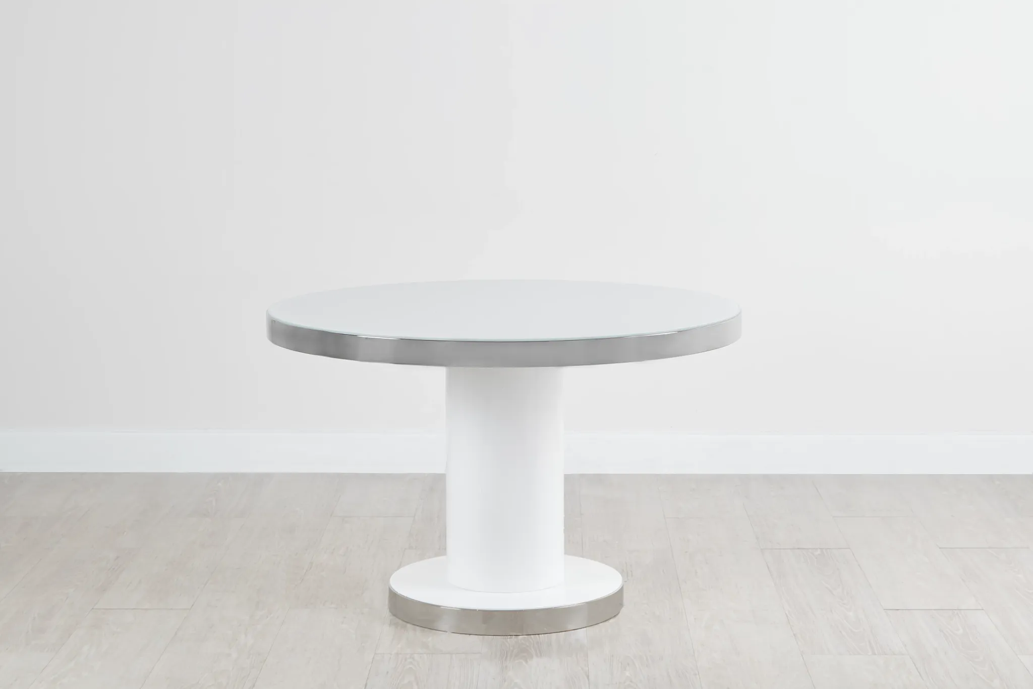Miami White 47" Round Table