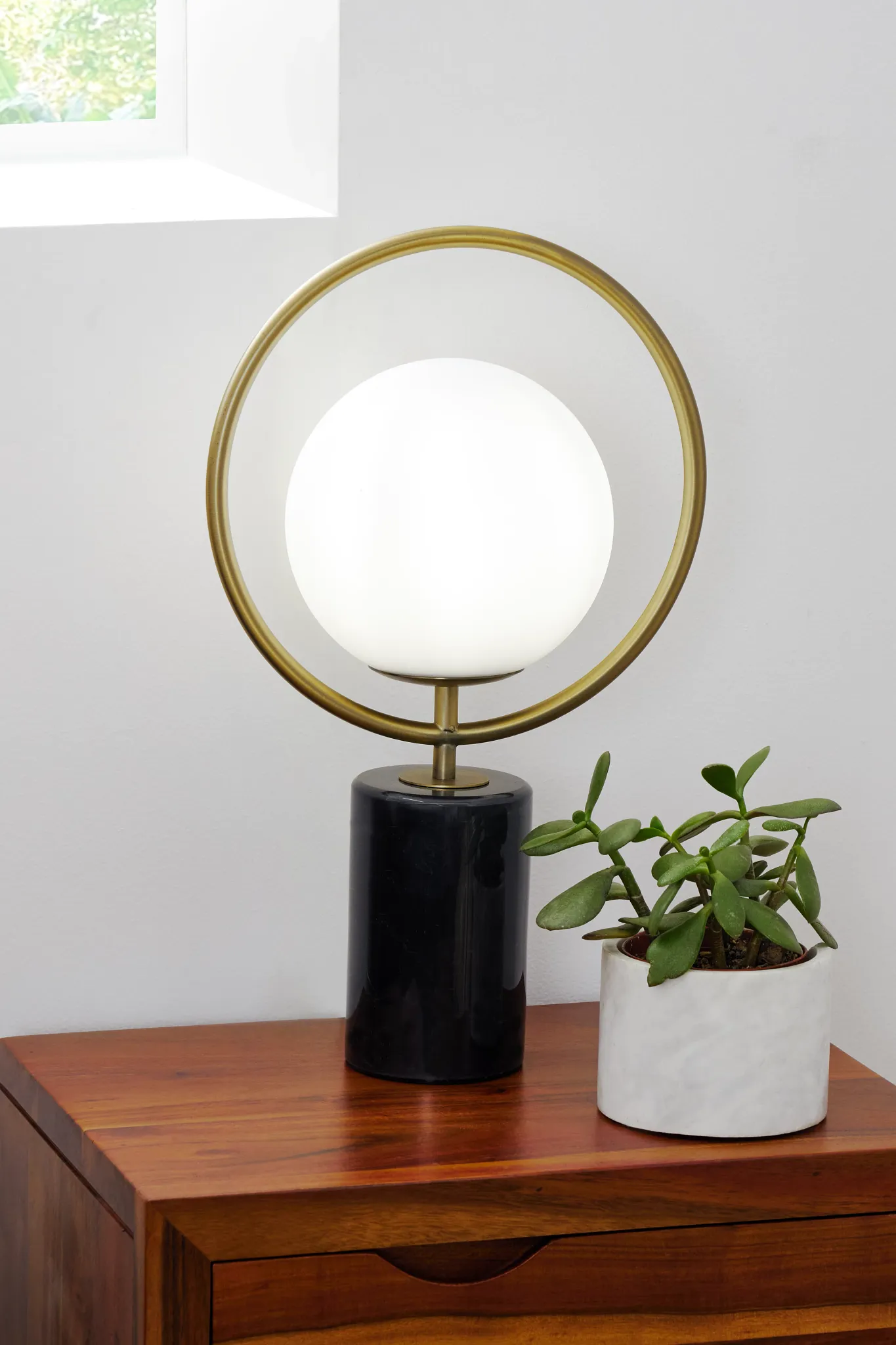 Vita Black Table Lamp