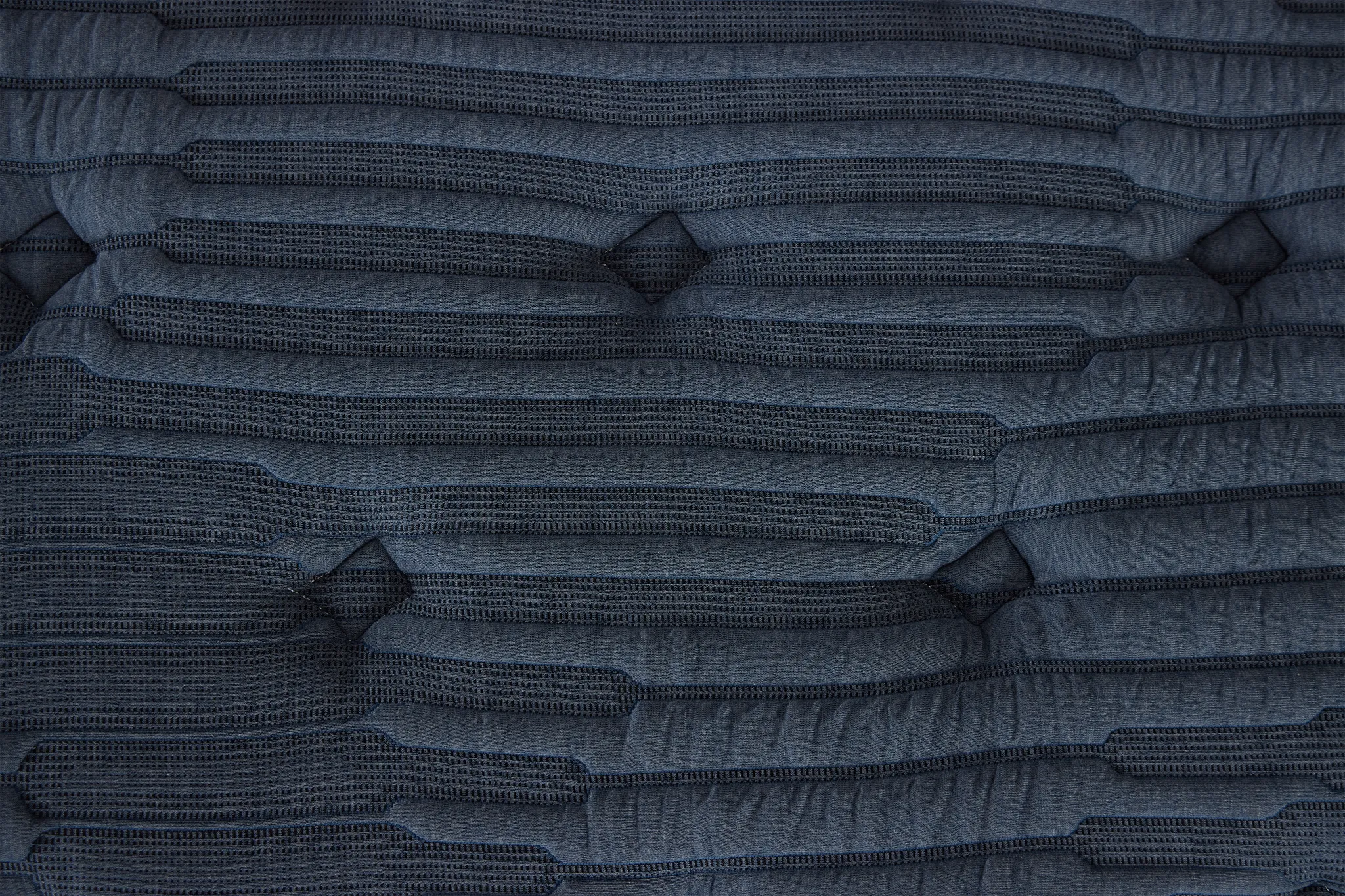 Kevin Charles By Sealy Reserve Lux Plush Mattress Set