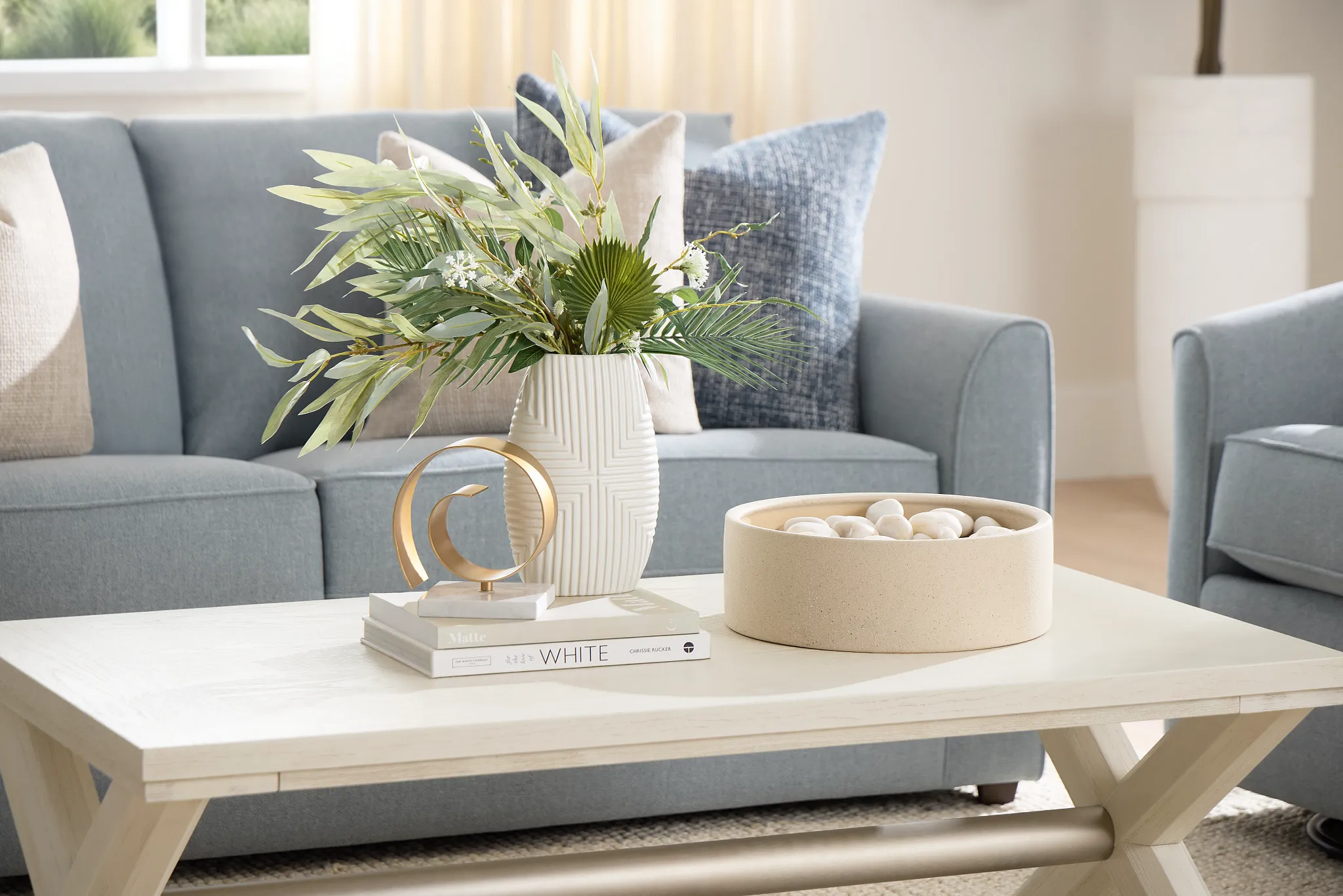Sely Ivory Round Planter