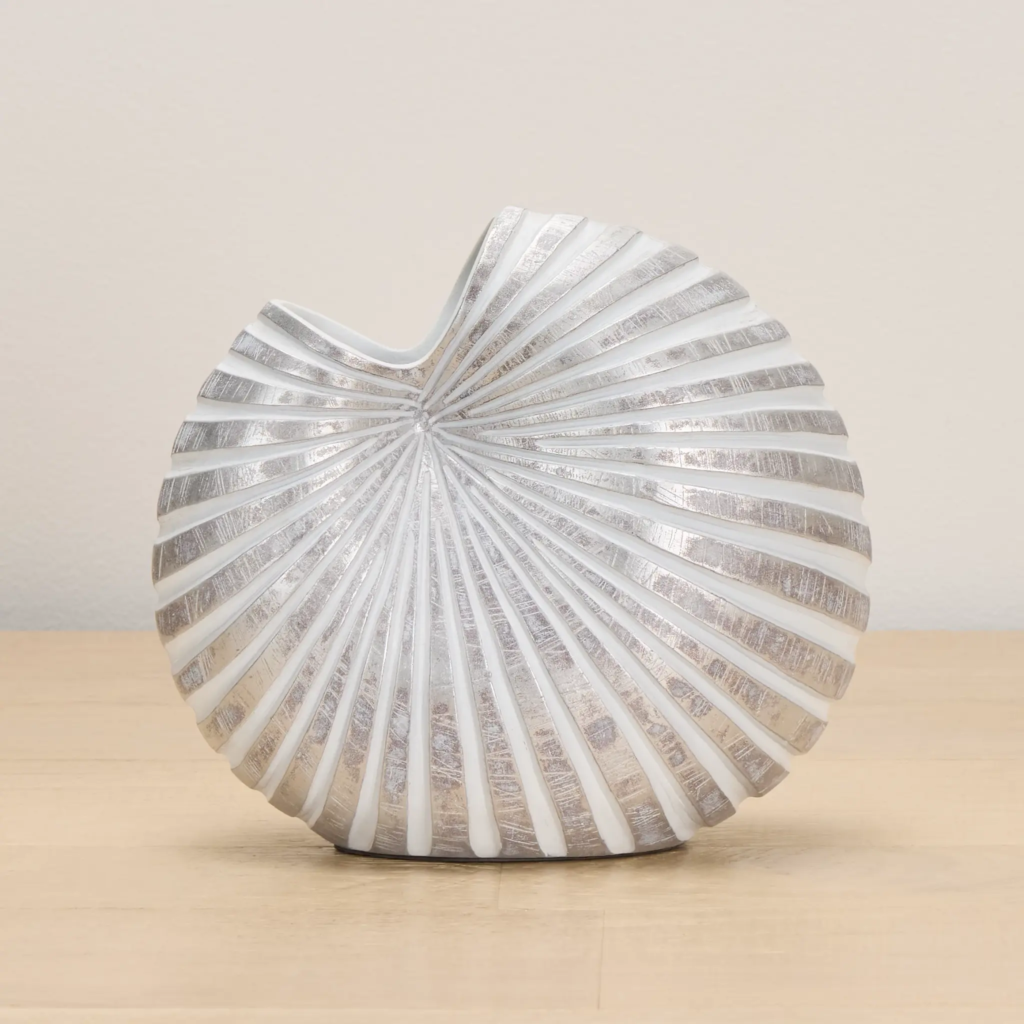 Calicho Silver Medium Vase Calicho Silver Medium Vase
