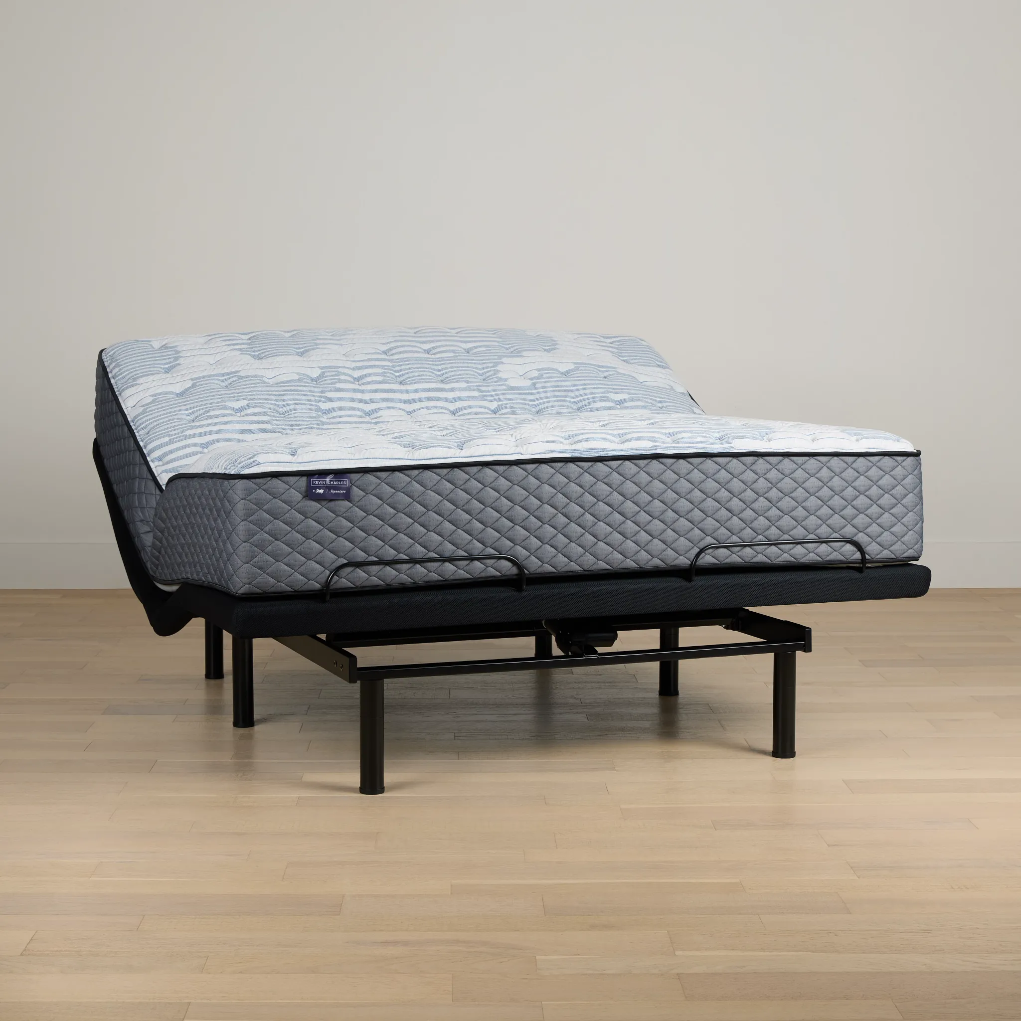 Kevin Charles By Sealy Signature Extra Firm Deluxe Adjustable Mattress Set