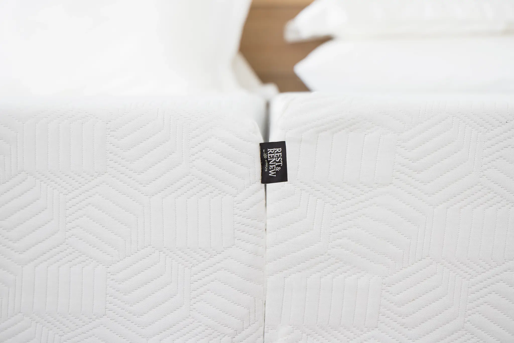 Rest & Renew By Zinus Gel Memory Foam Mattress 14" Plush Mattress Rest & Renew By Zinus Gel Memory Foam Mattress 14" Plush Mattress