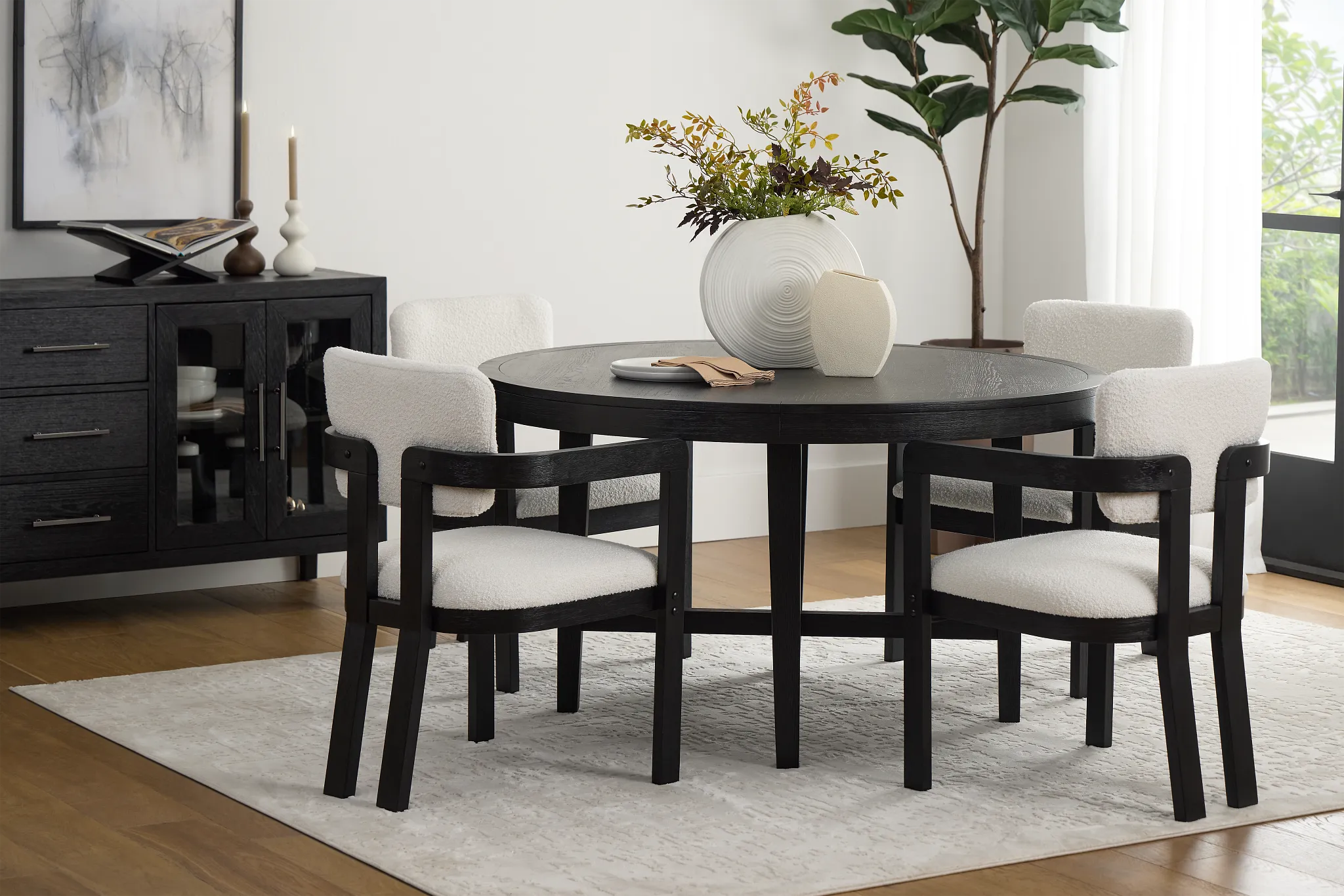 Alden Black Round Table & 4 Chairs
