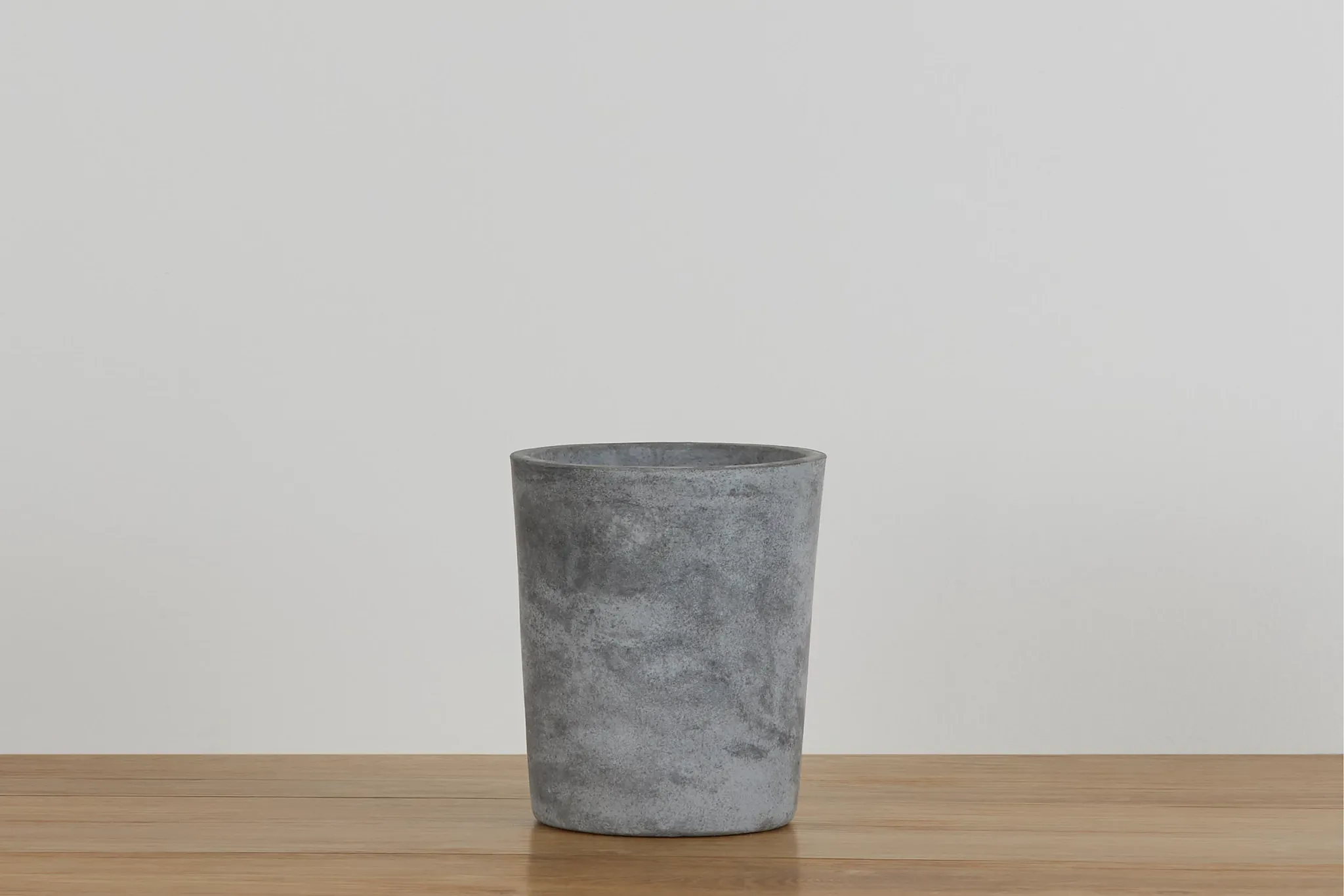 Aria Round Cement Planter