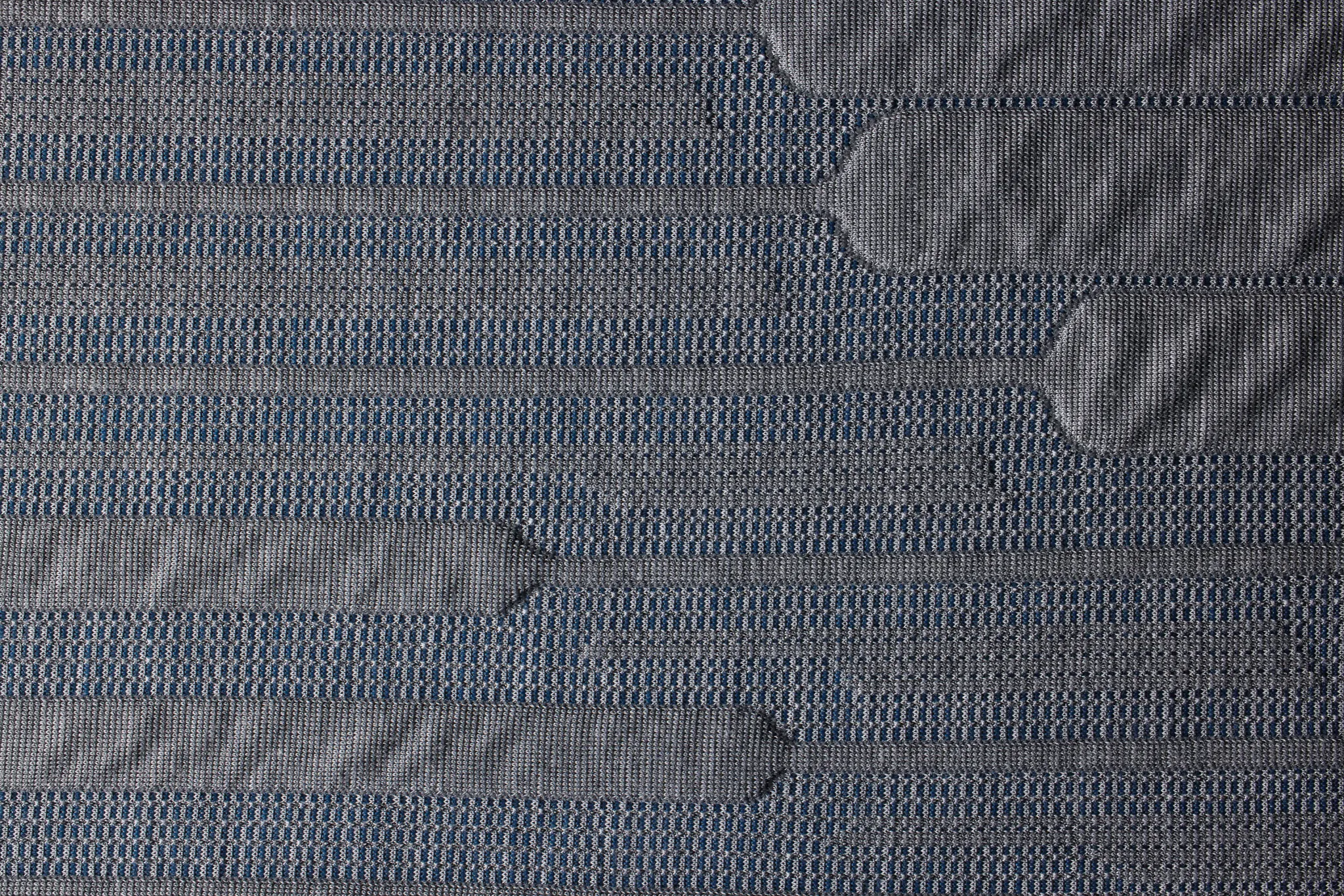 Kevin Charles By Sealy Hybrid Medium Low-profile Mattress Set